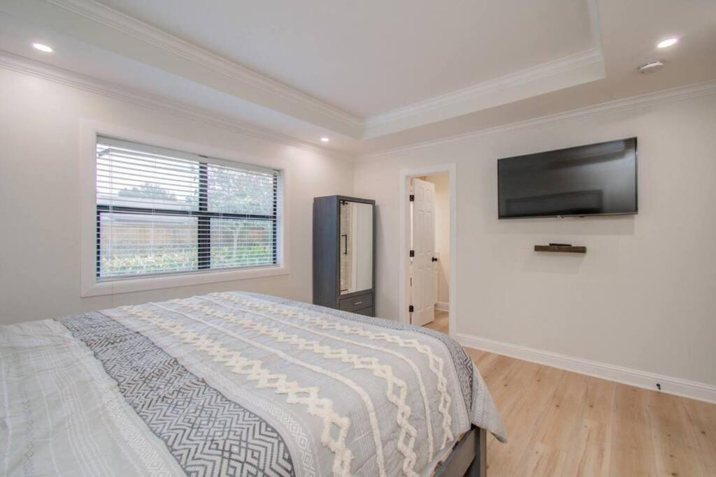 Western Oaks Retreat