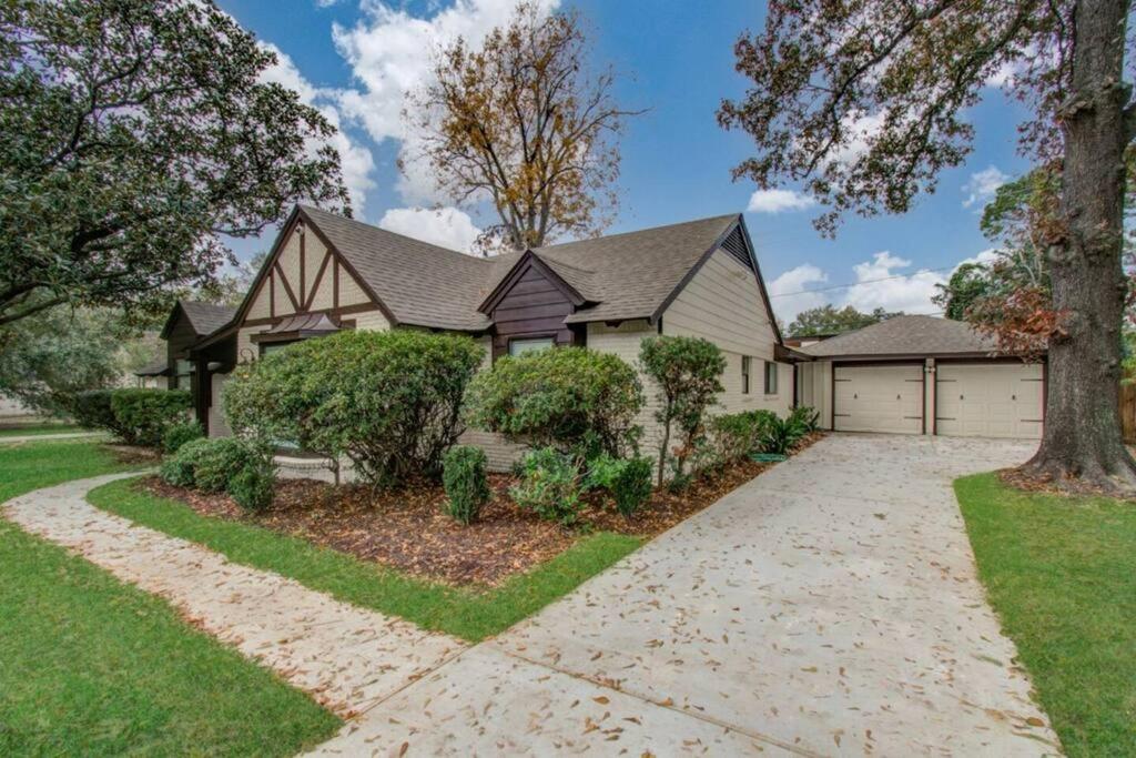 Western Oaks Retreat