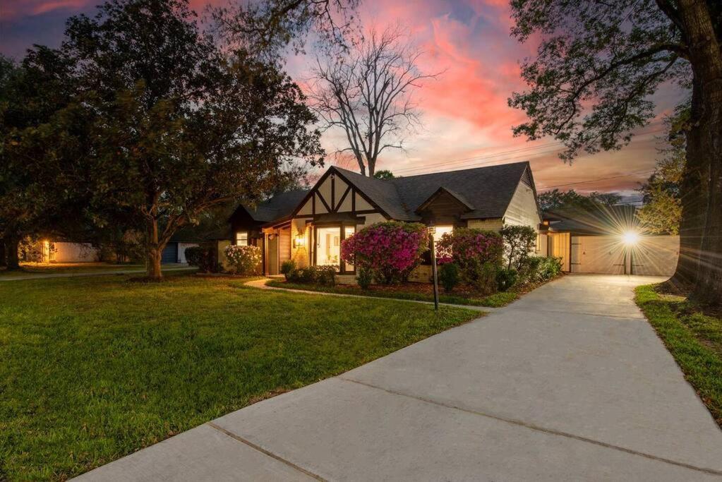 Western Oaks Retreat