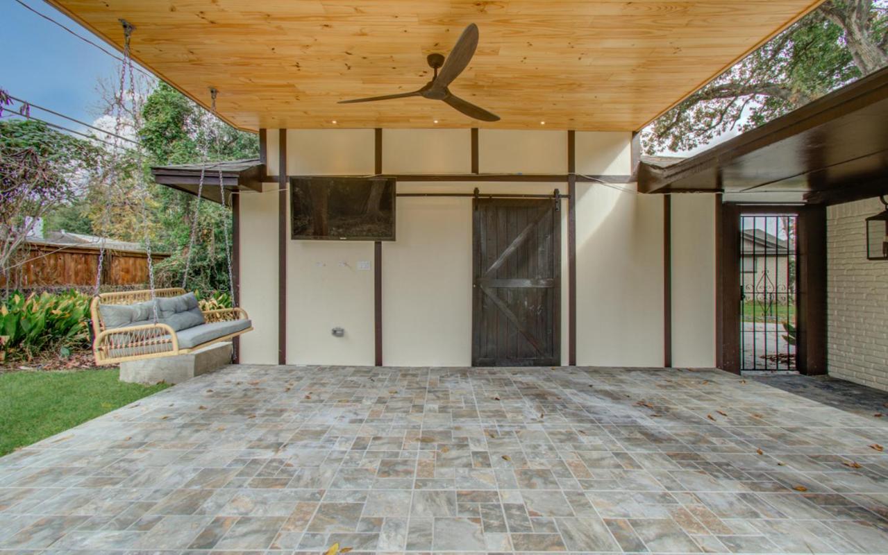 Western Oaks Retreat