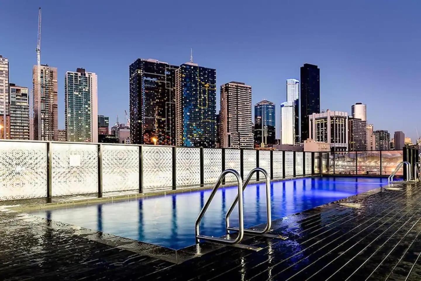 VAQUAY Soho In Docklands