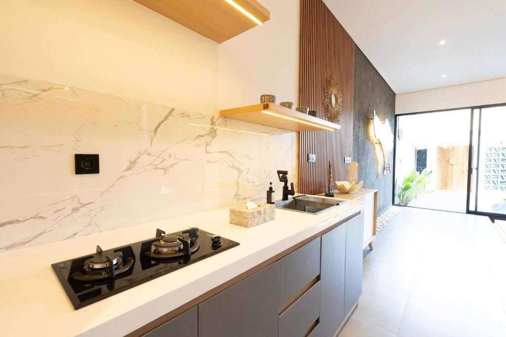 Nirav Uluwatu 2 Bedrooms Villa 1 br mezzanine