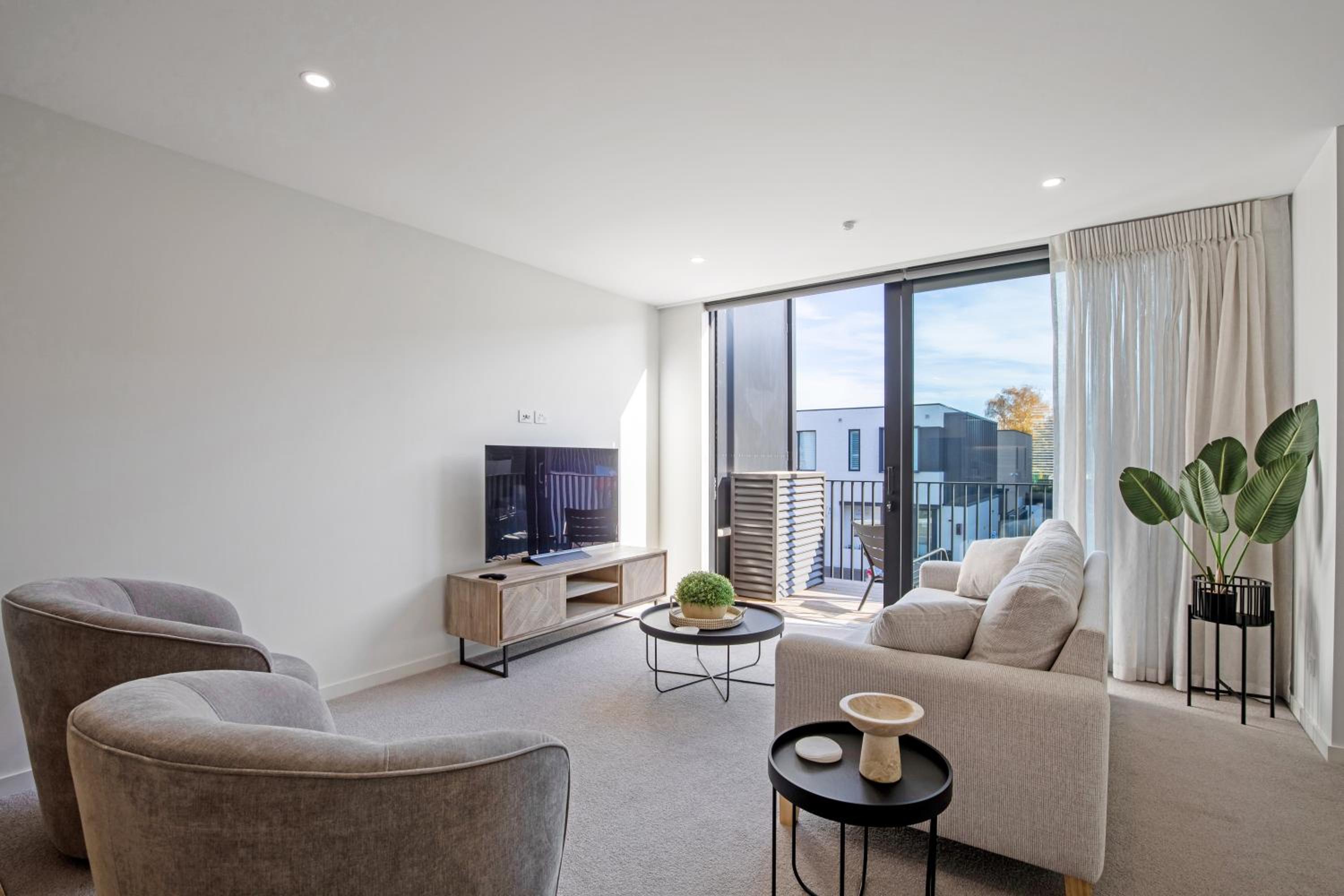 Modern and Central - Christchurch Apartment view 3