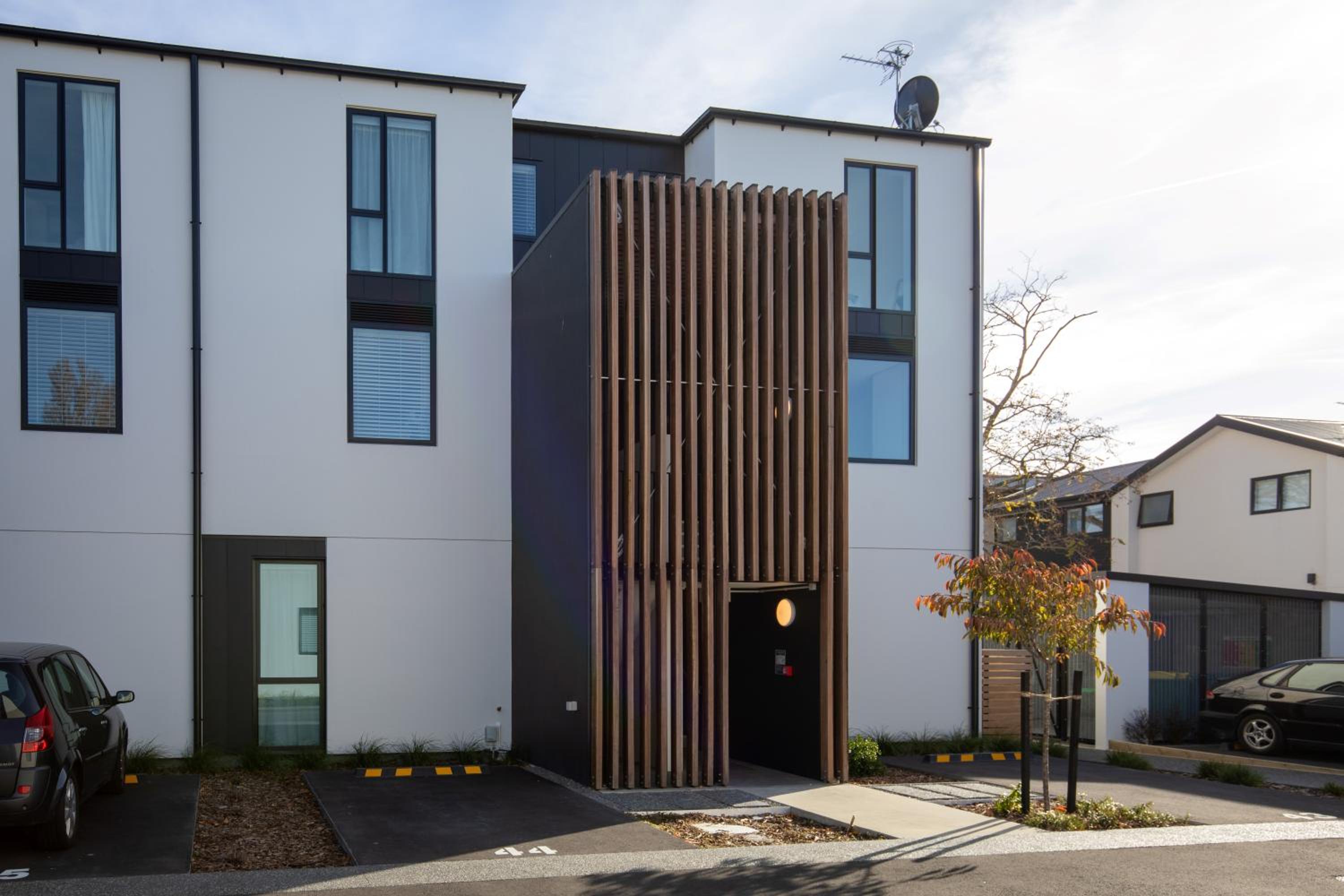 Modern and Central - Christchurch Apartment view 4
