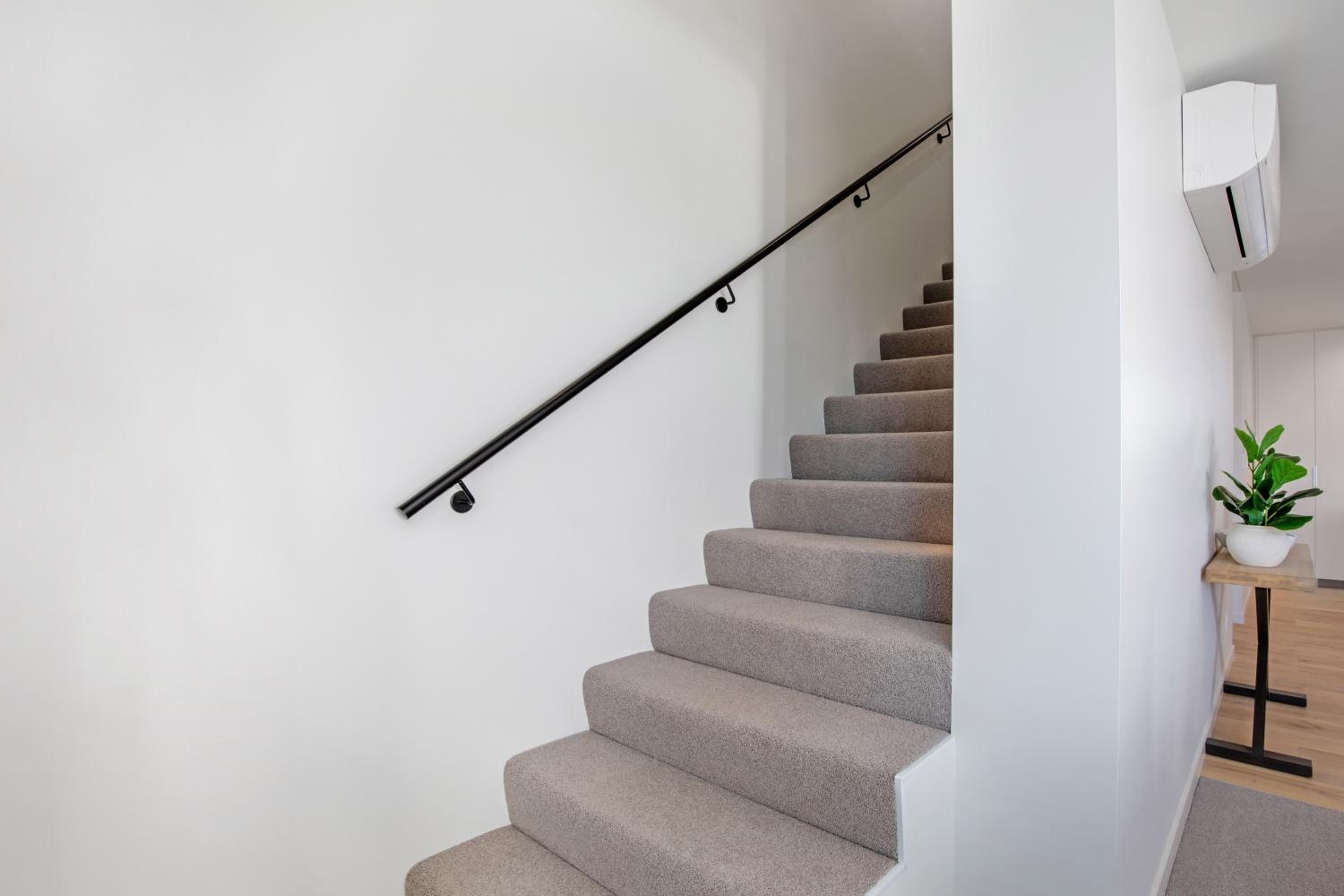 Modern and Central - Christchurch Apartment view 5