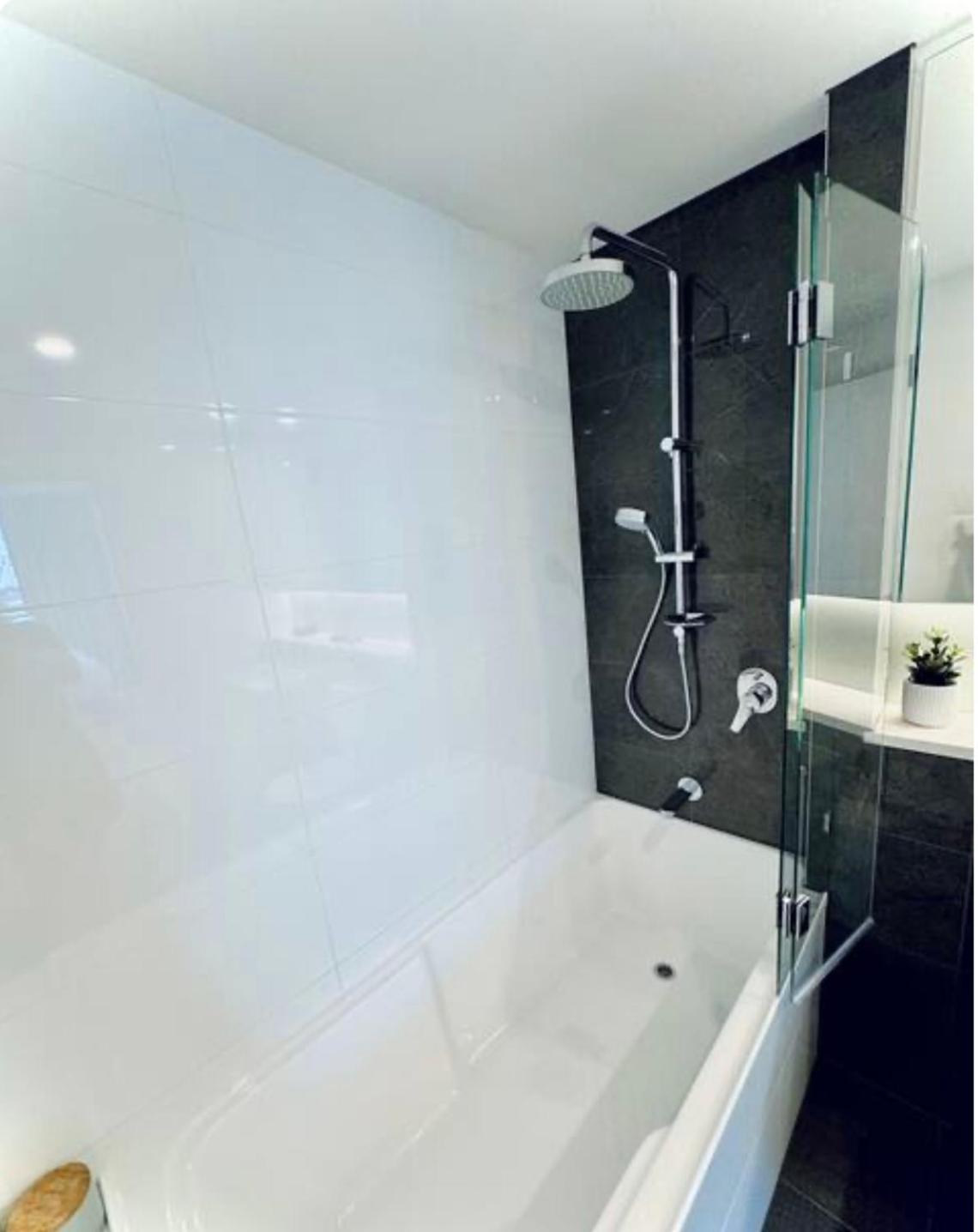 Luxury Stays - Skytower Brisbane L26
