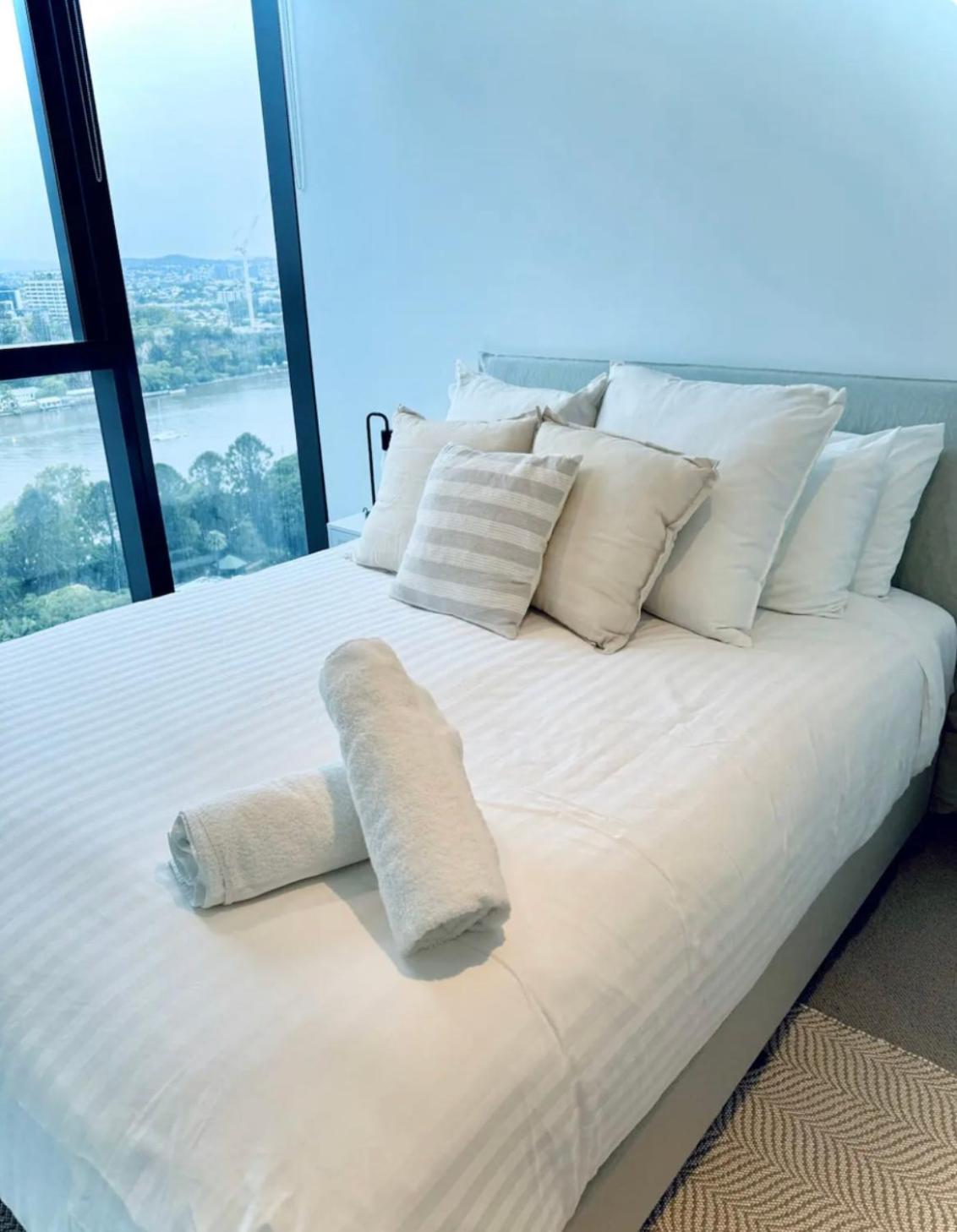 Luxury Stays - Skytower Brisbane L26