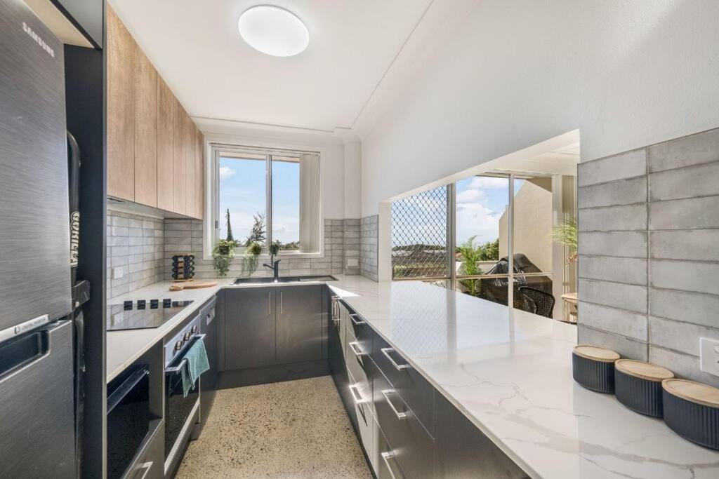 2 Bedroom Coastal getaway with ocean views!