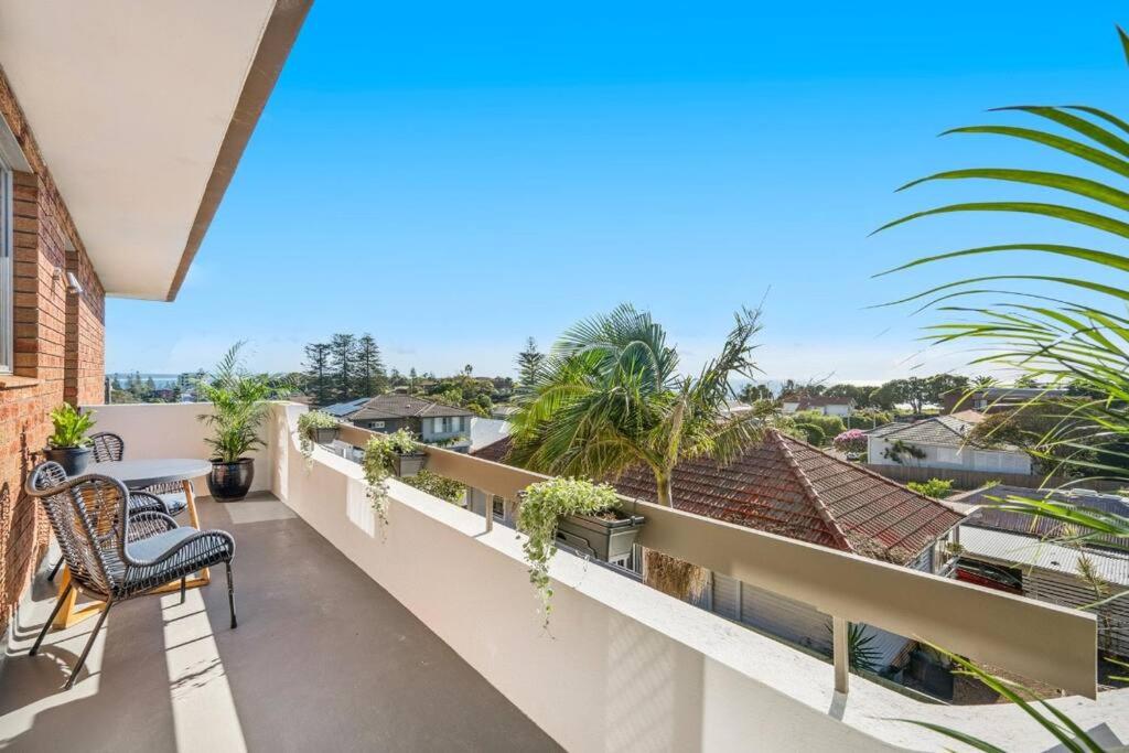 2 Bedroom Coastal getaway with ocean views!