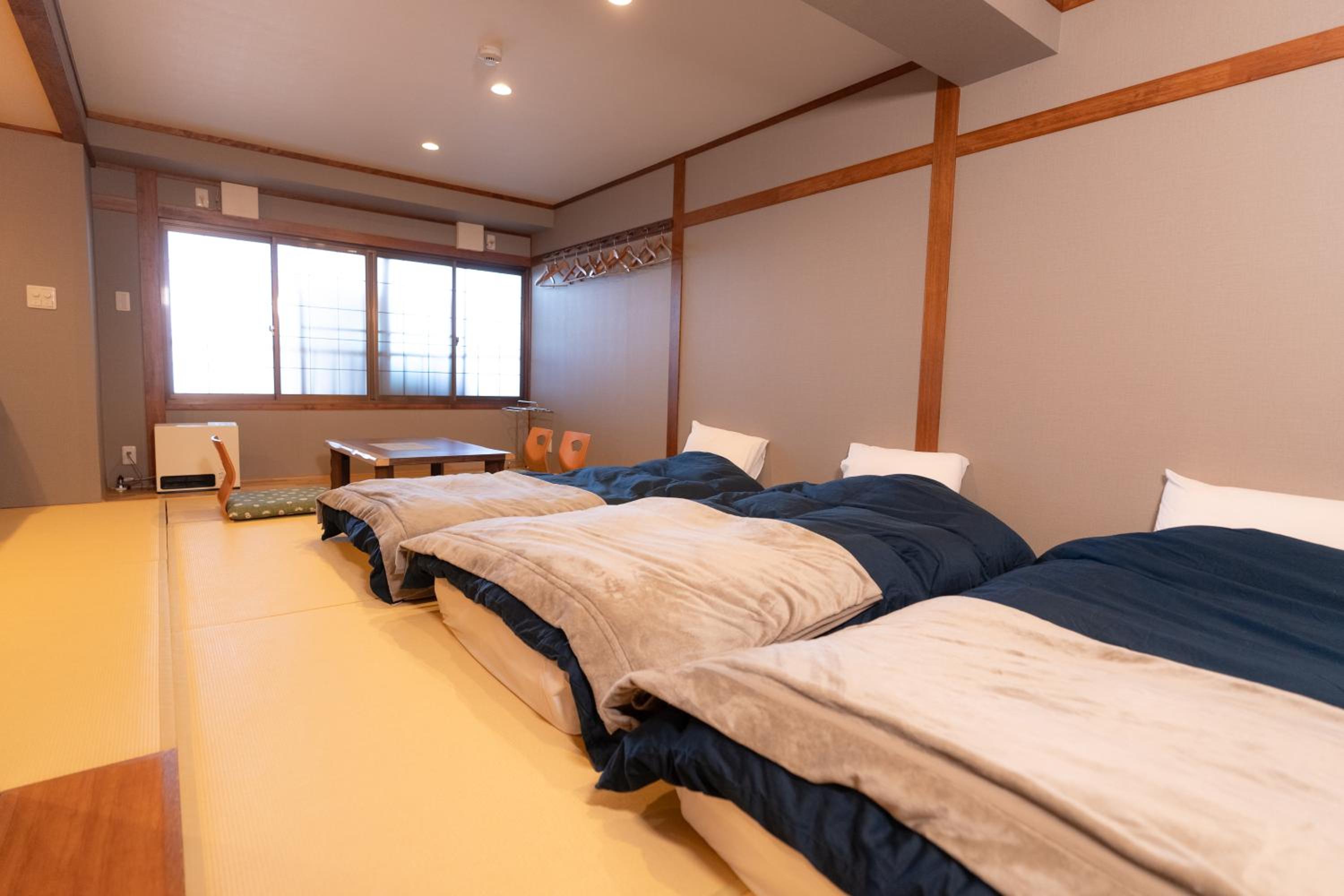 Nozawa Onsen Azegamikan