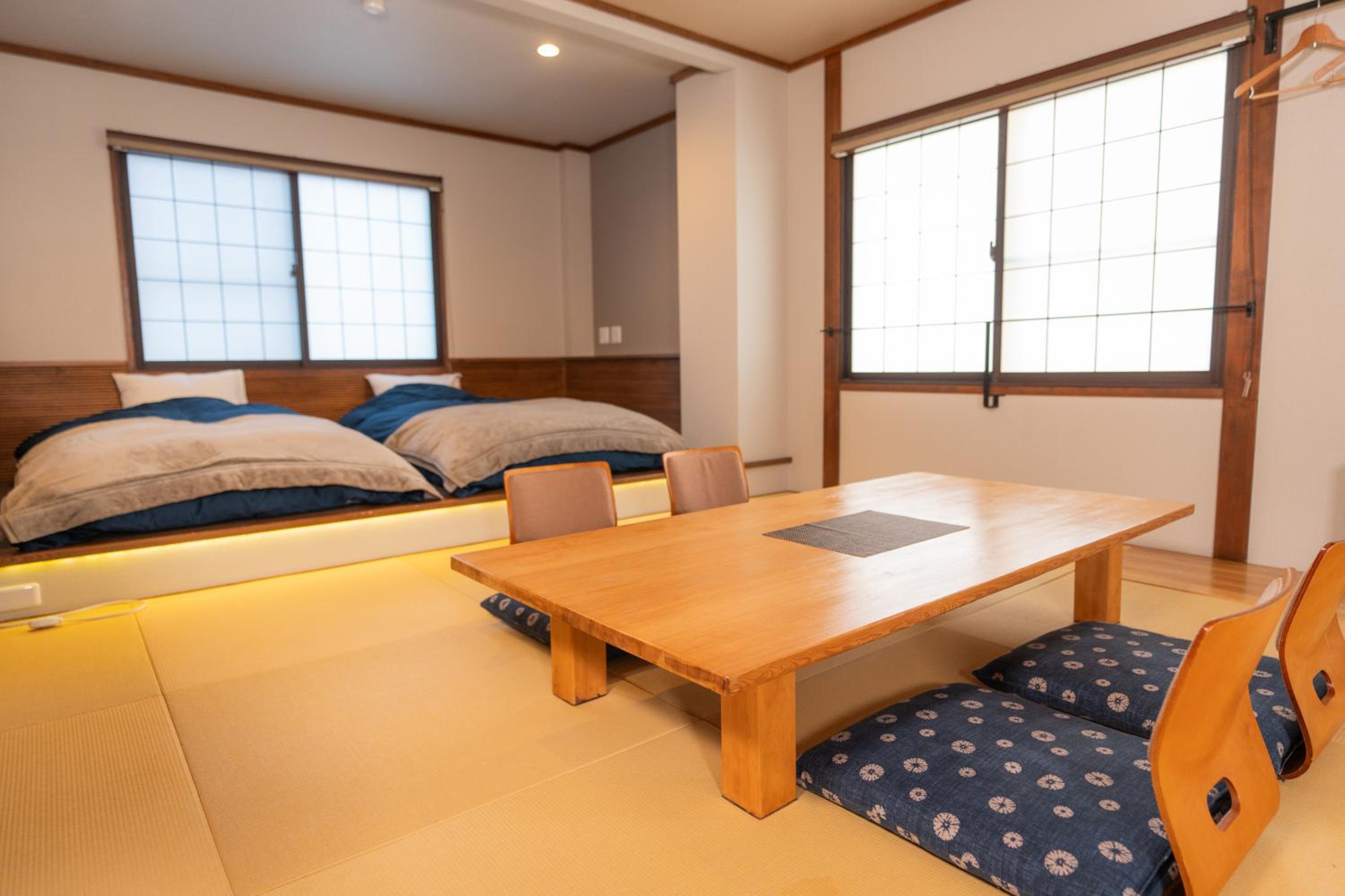 Nozawa Onsen Azegamikan