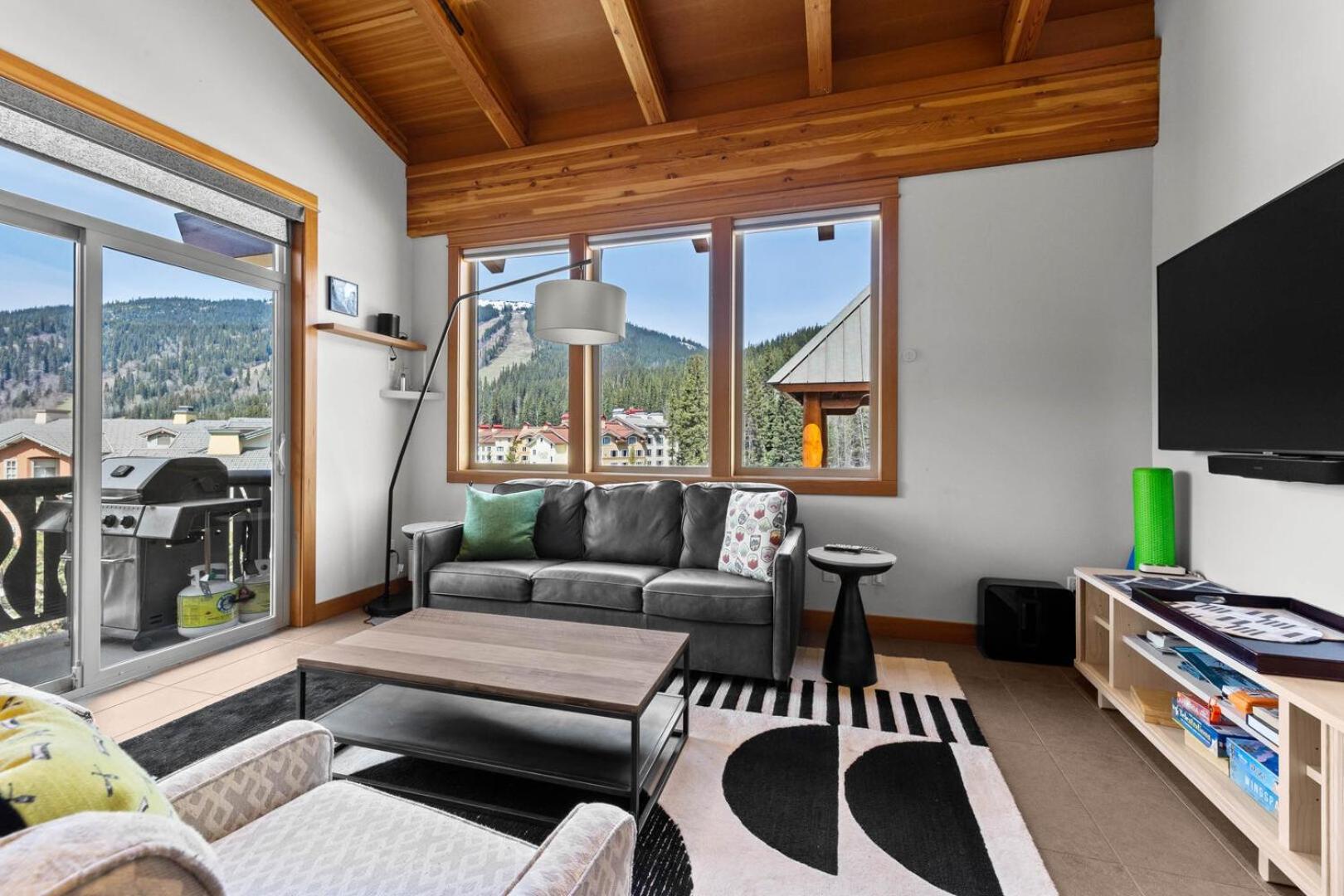 Sun Peaks Vacations - Kookaburra Lodge 401 By Bear Country - Property Image 11