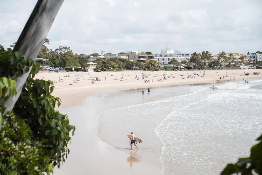 Tides on Noosa Pde - across from river walk to Noosa Main beach