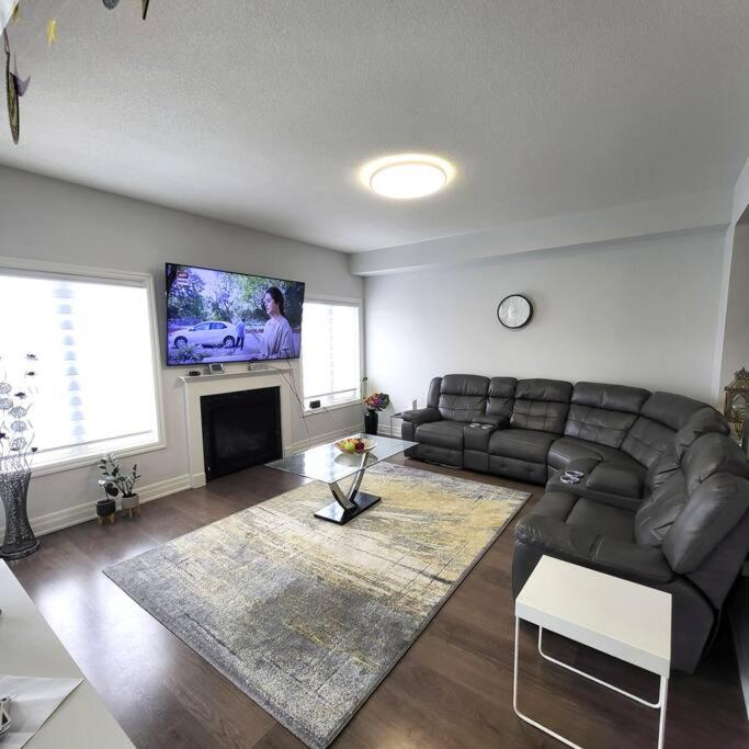 Spacious 4 Bedroom House in Angus
