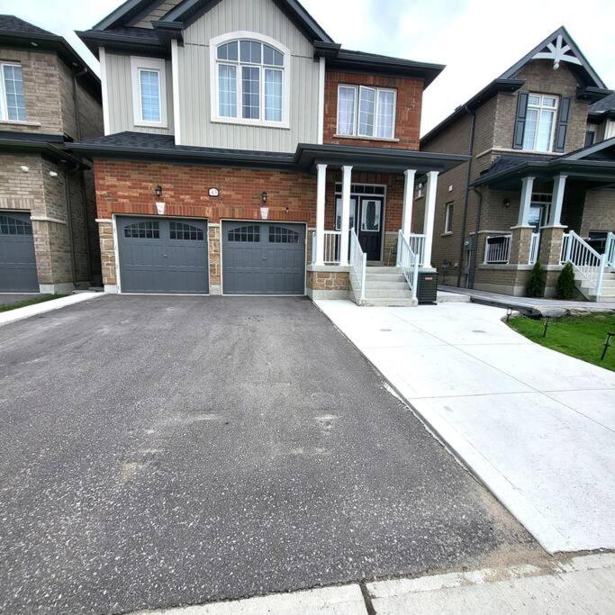 Spacious 4 Bedroom House in Angus