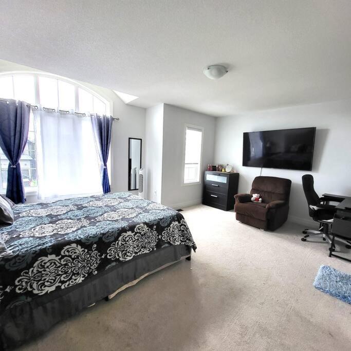 Spacious 4 Bedroom House in Angus