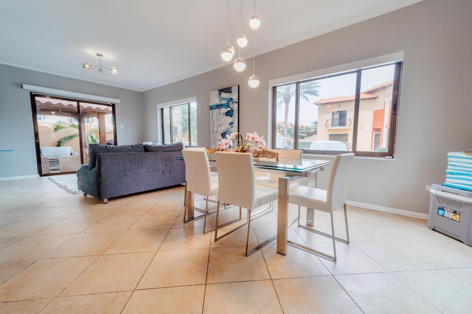 The best house in gold coast 4 bedrooms