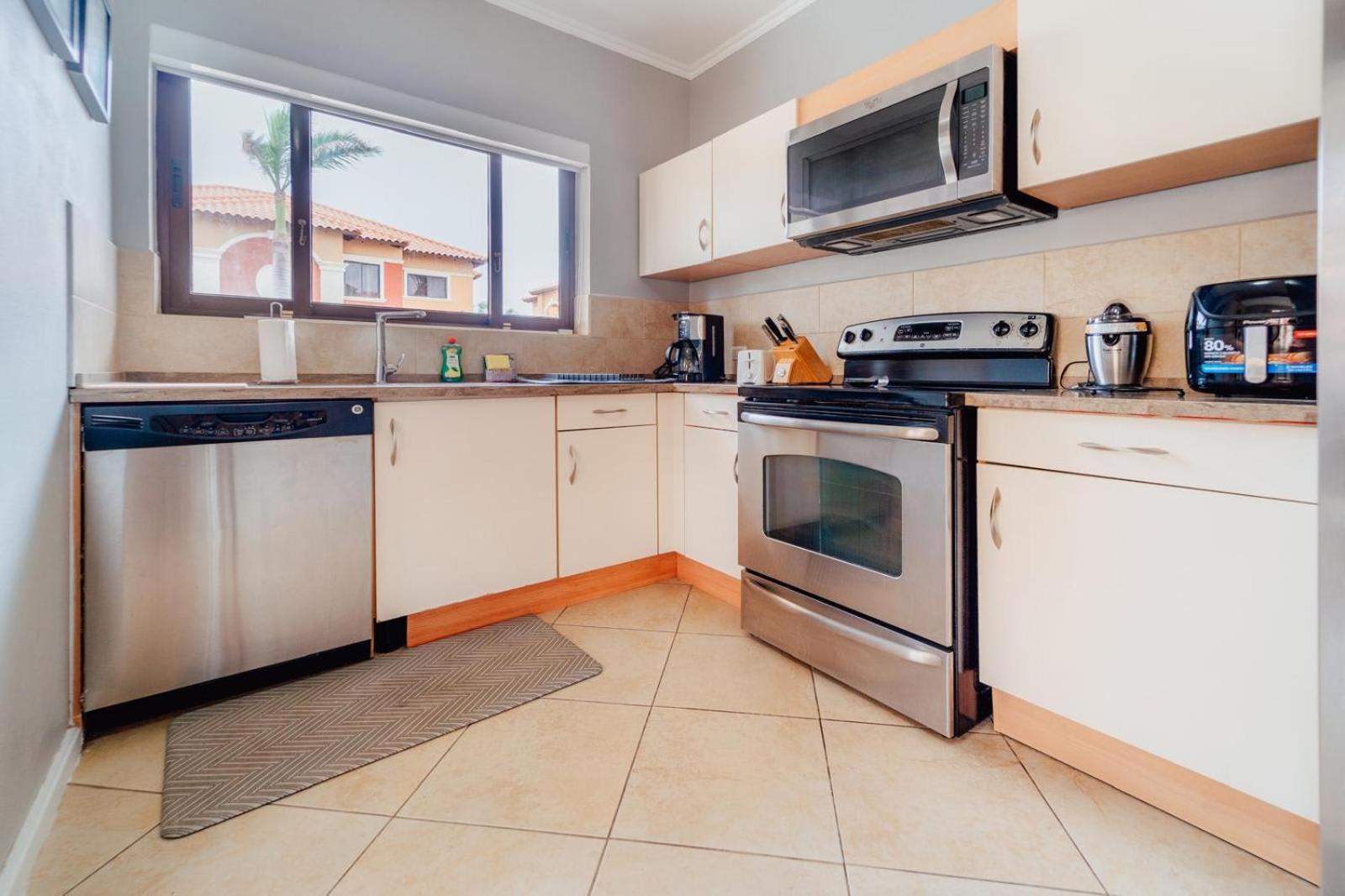 The best house in gold coast 4 bedrooms