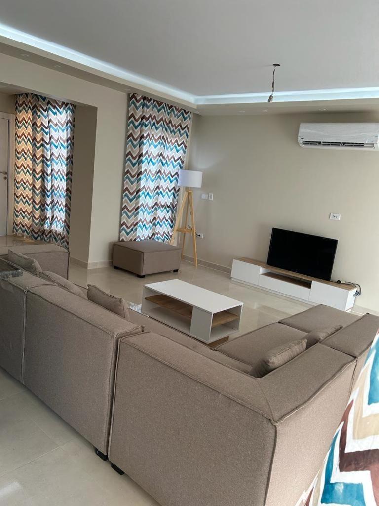 4Bedroom villa in pharos in Mountain view 98 B view 3