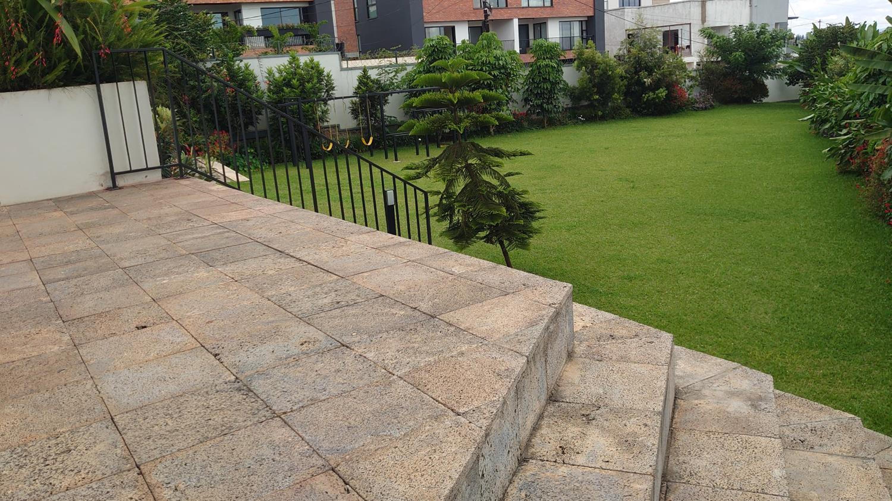 Igiti Apartment