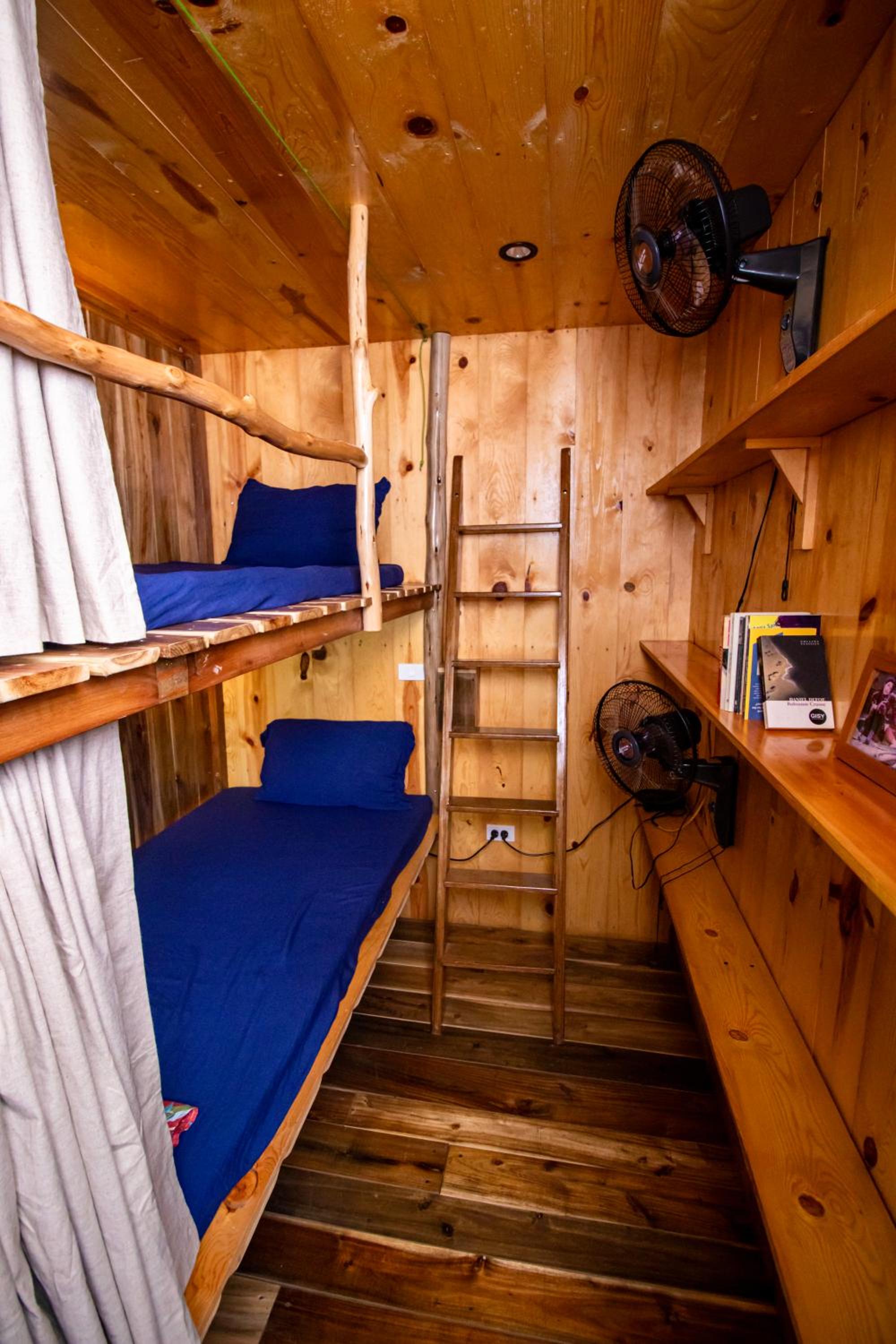 GISY Lake Hostel