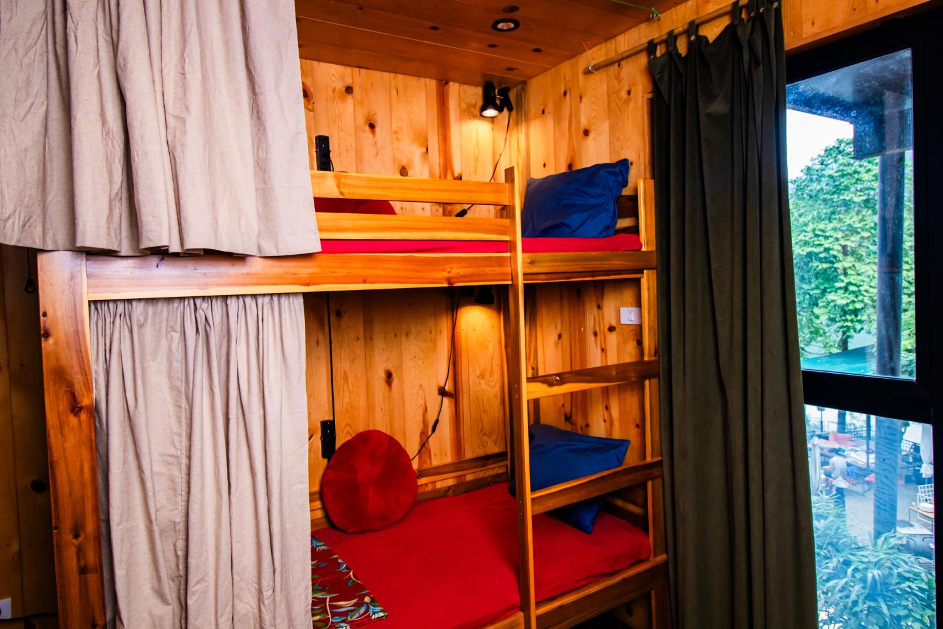 GISY Lake Hostel