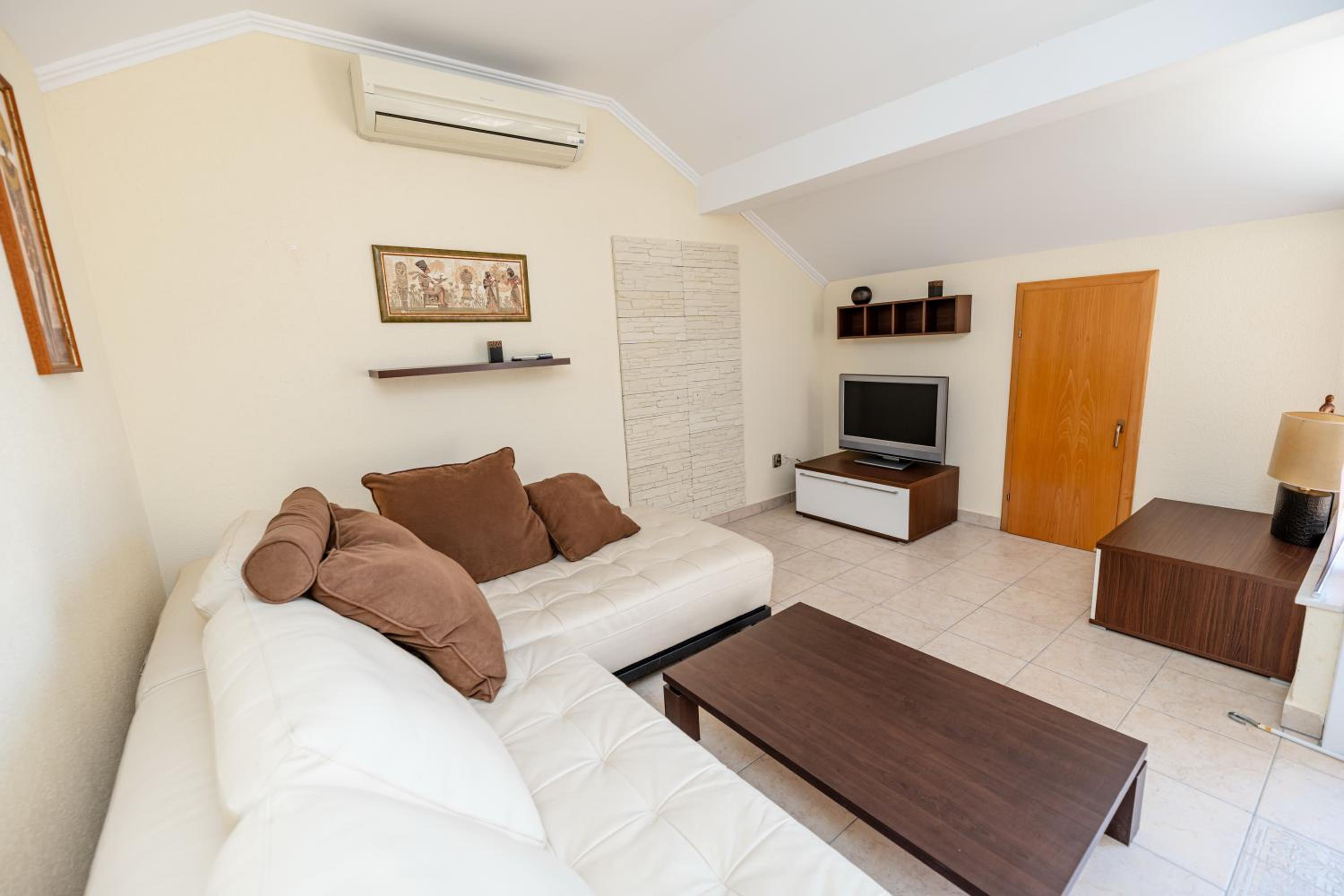 SunSea Apartments