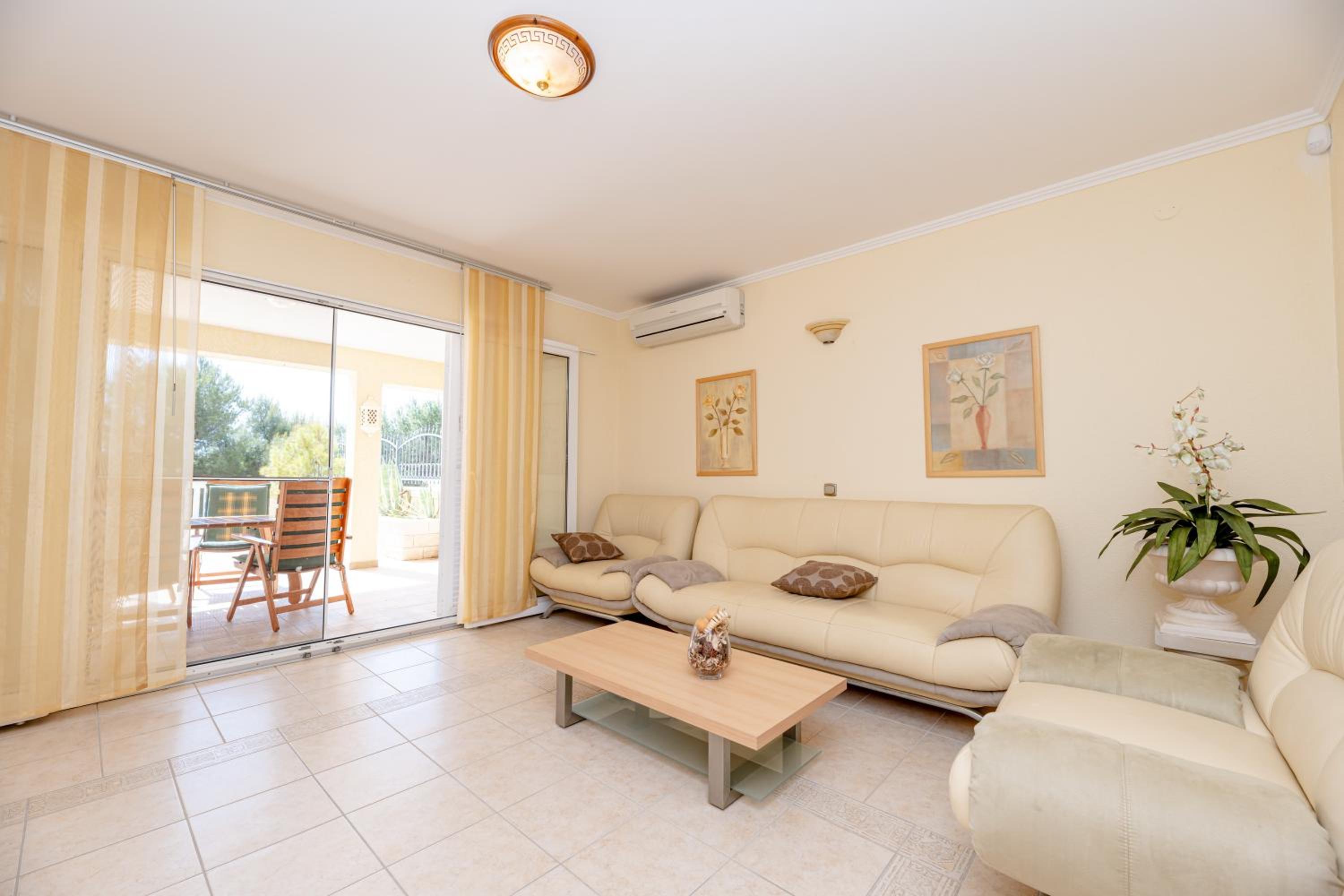 SunSea Apartments
