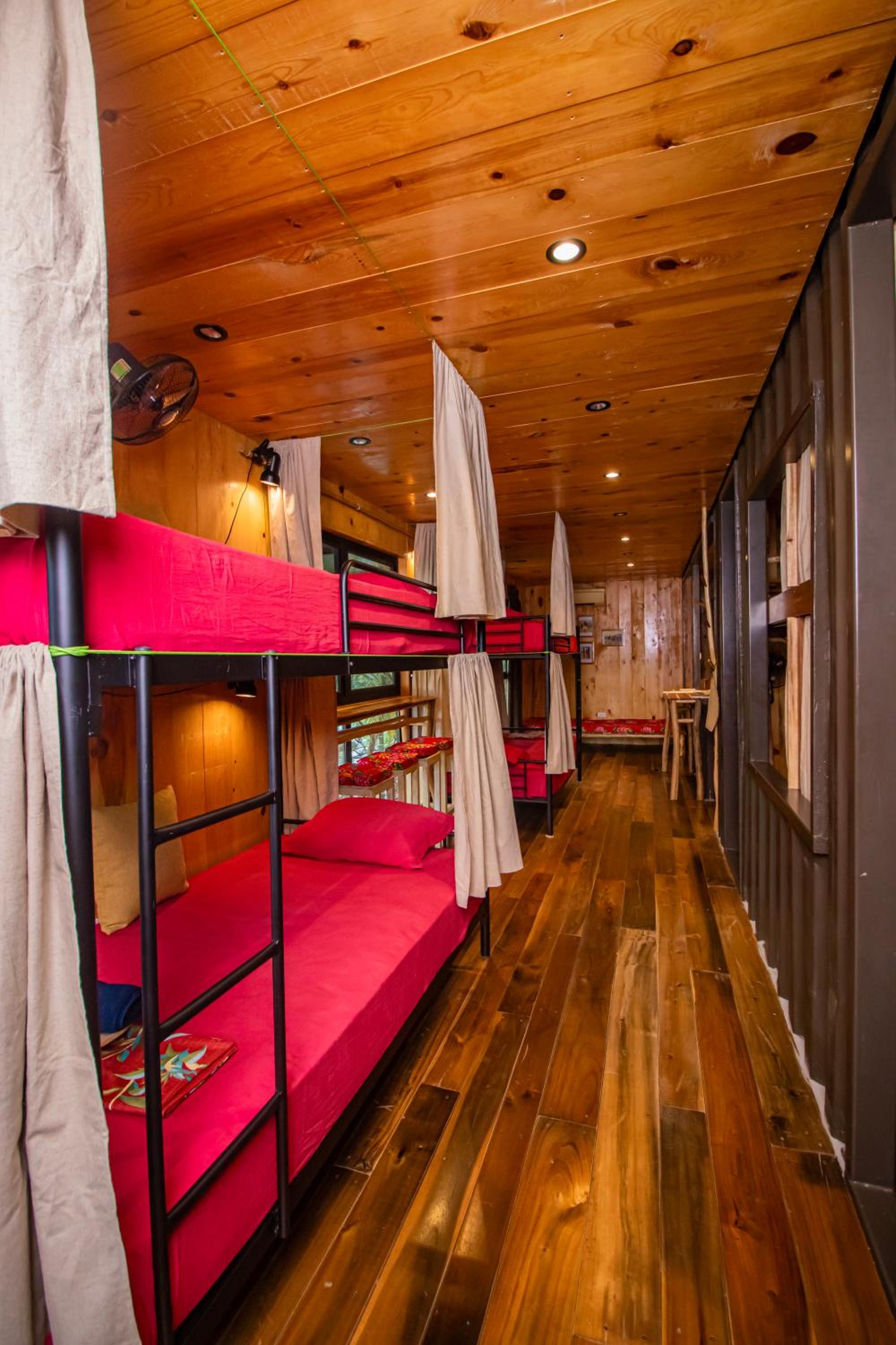 GISY Lake Hostel
