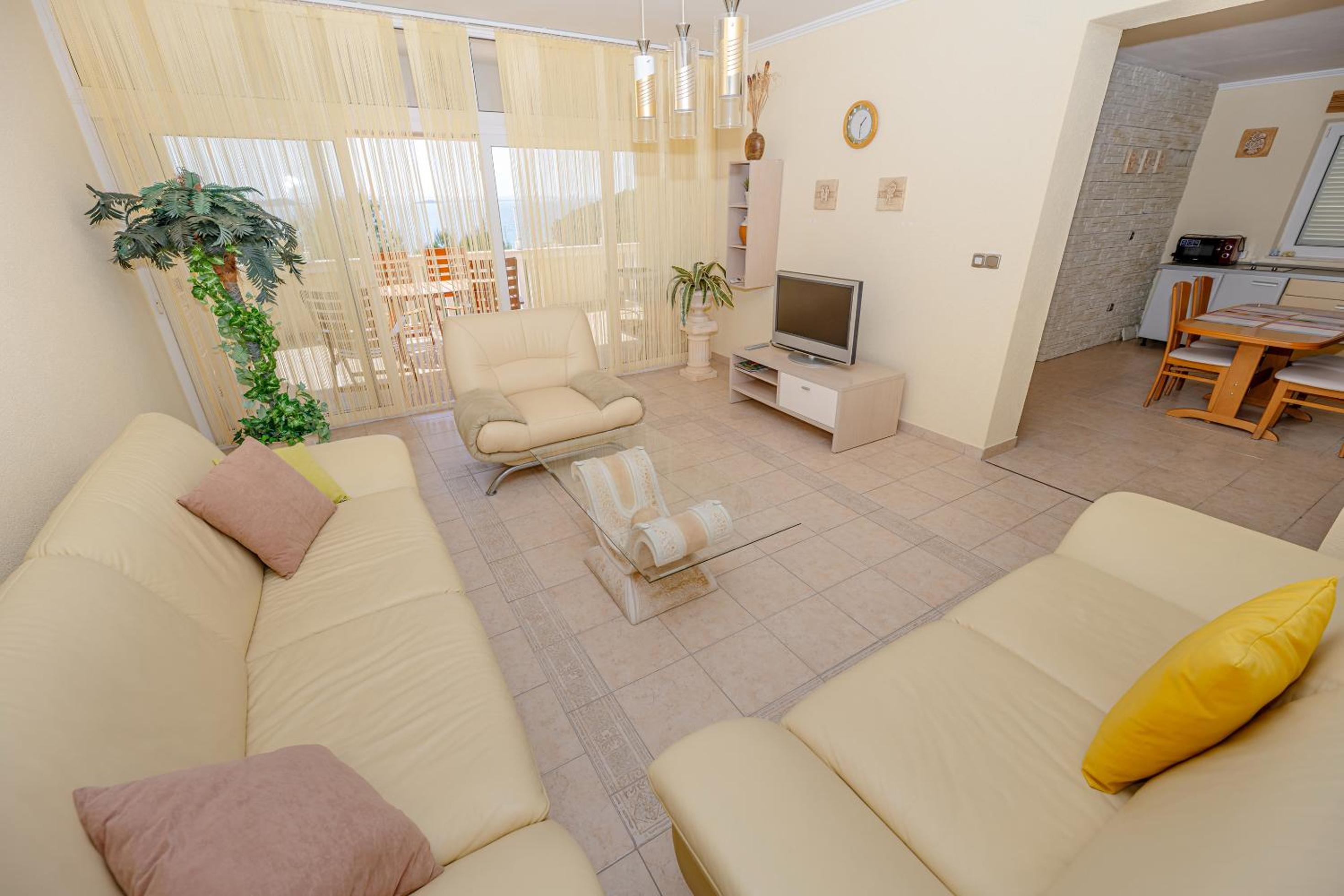 SunSea Apartments
