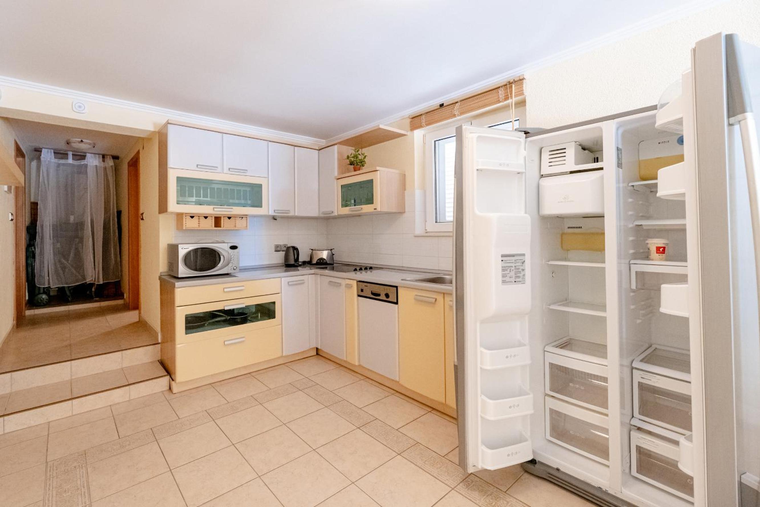 SunSea Apartments