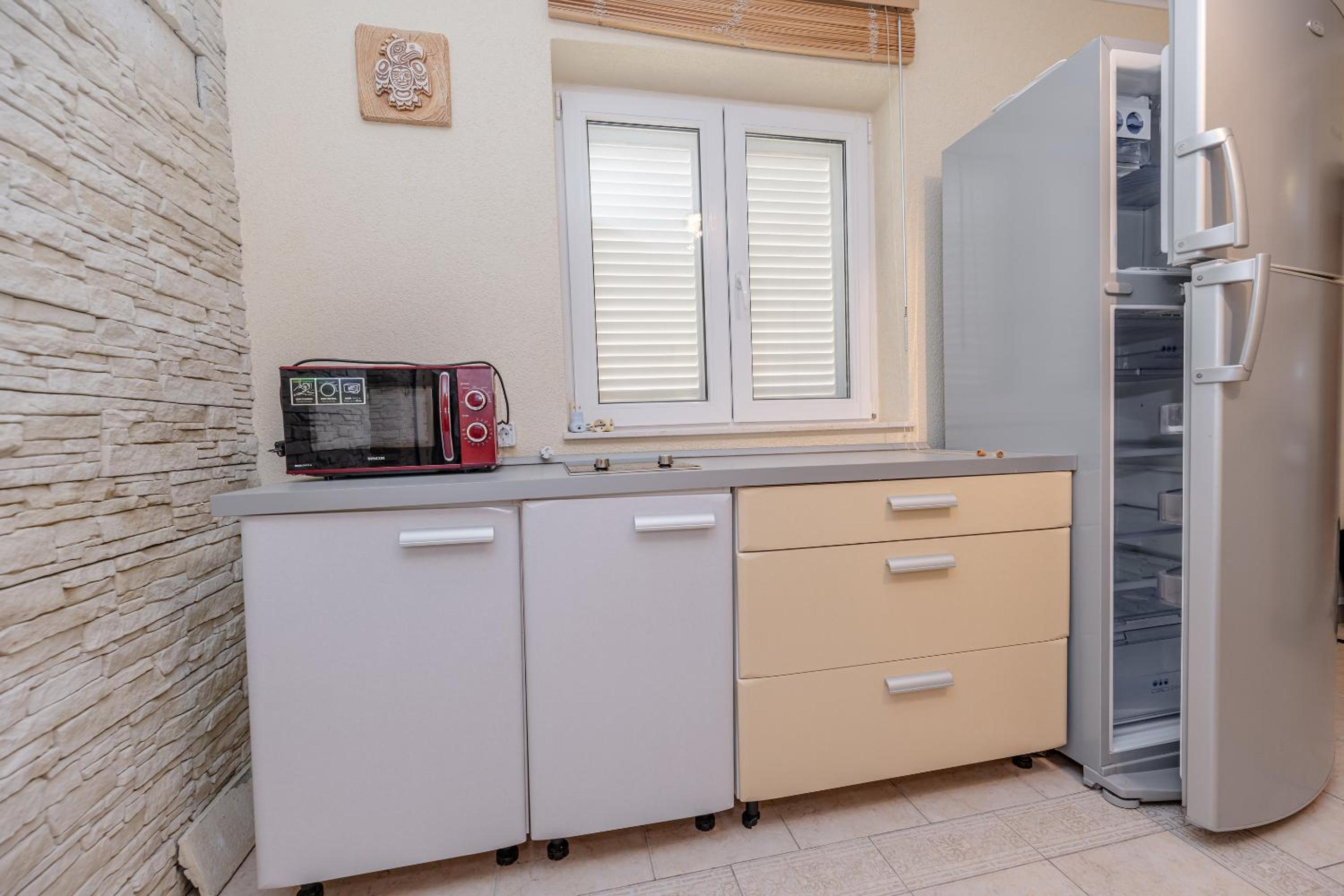 SunSea Apartments