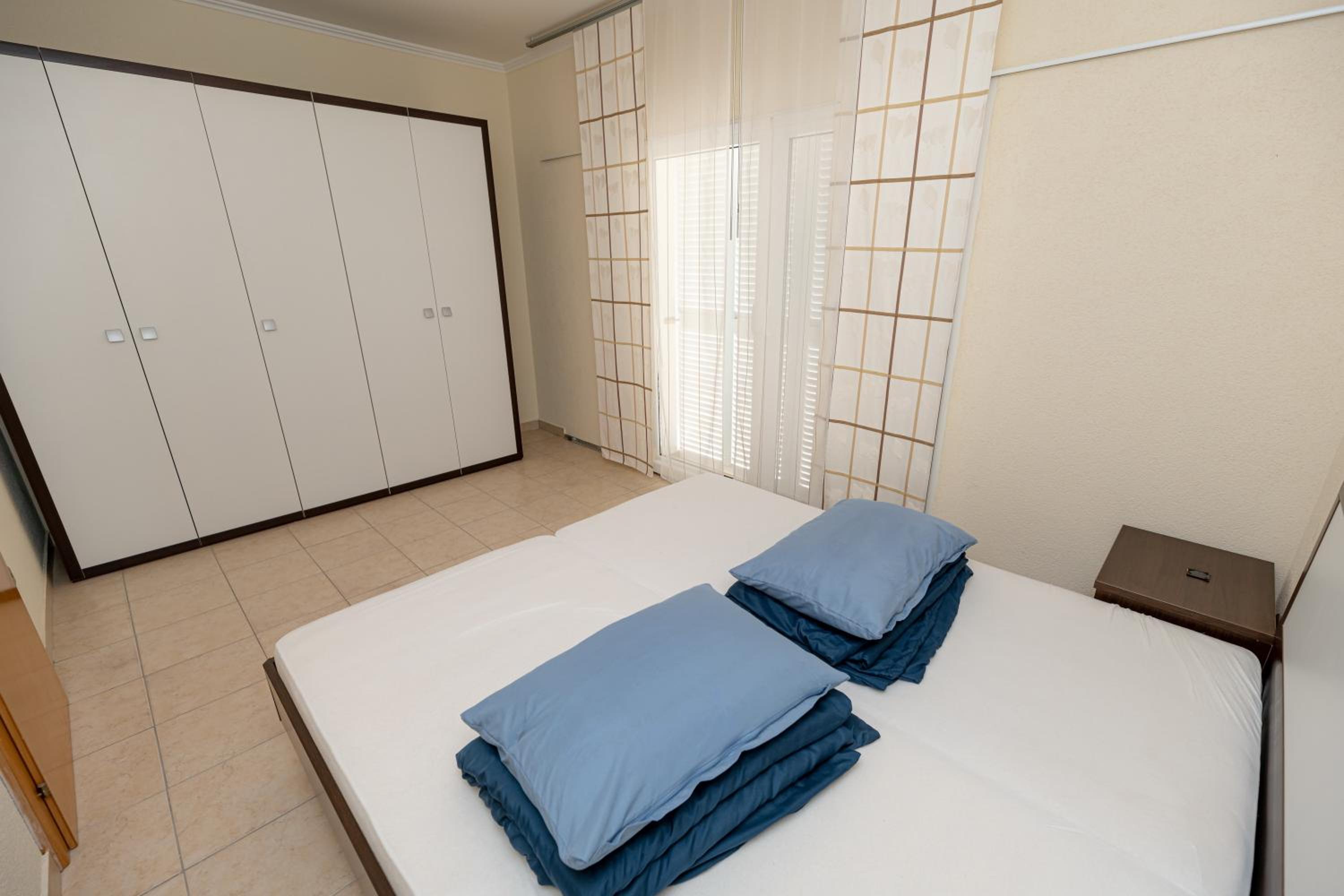 SunSea Apartments