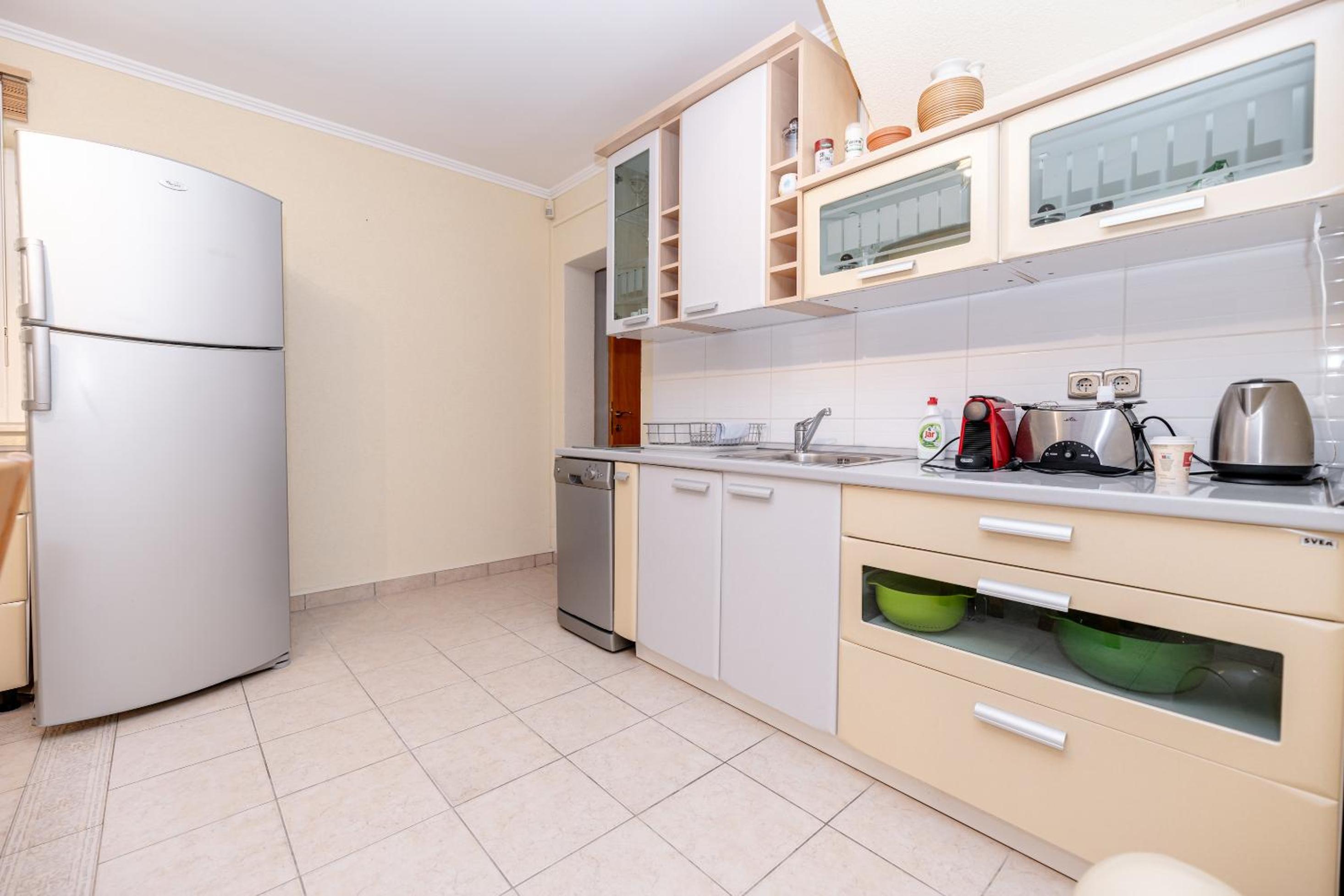 SunSea Apartments