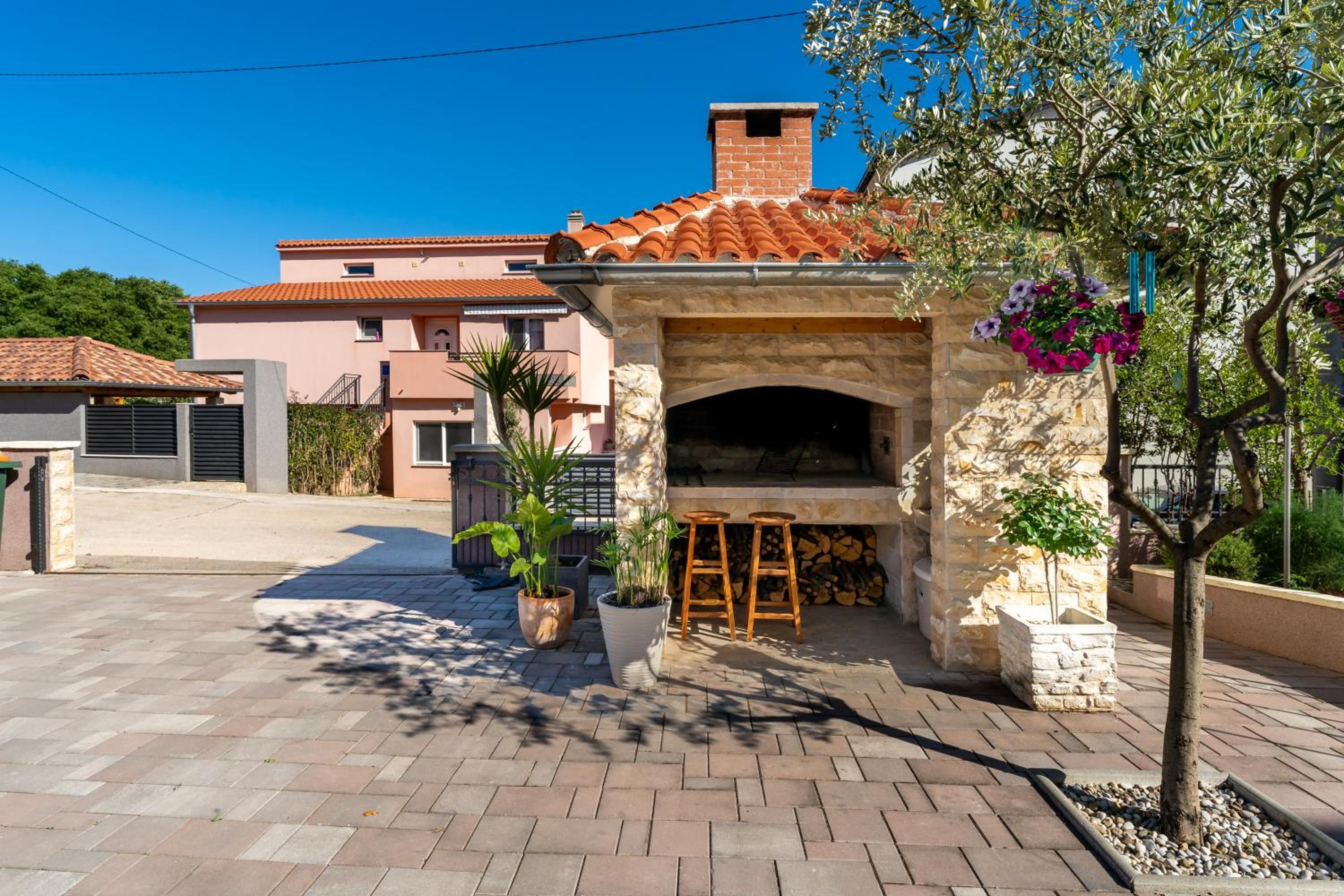 Photo 31