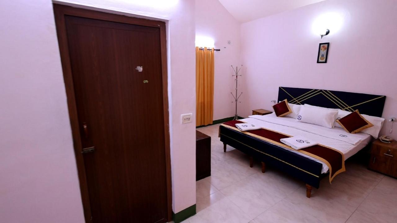Kuttralam Resorts