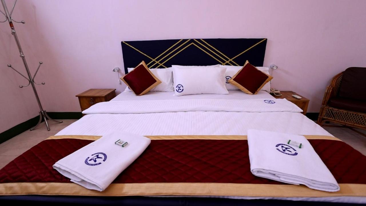 Kuttralam Resorts