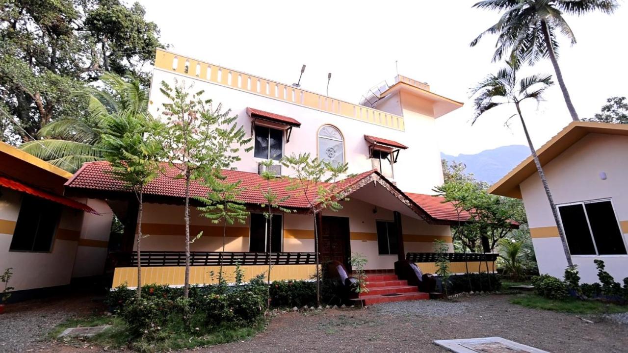 Kuttralam Resorts