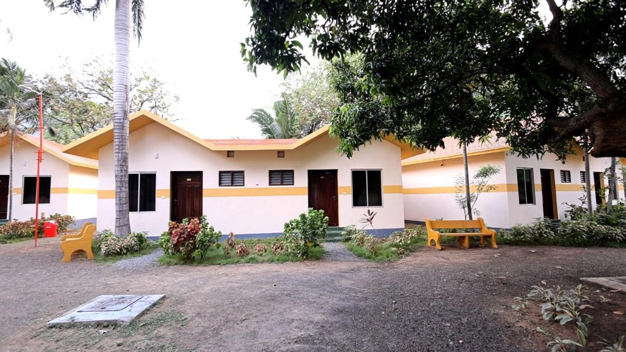 Kuttralam Resorts