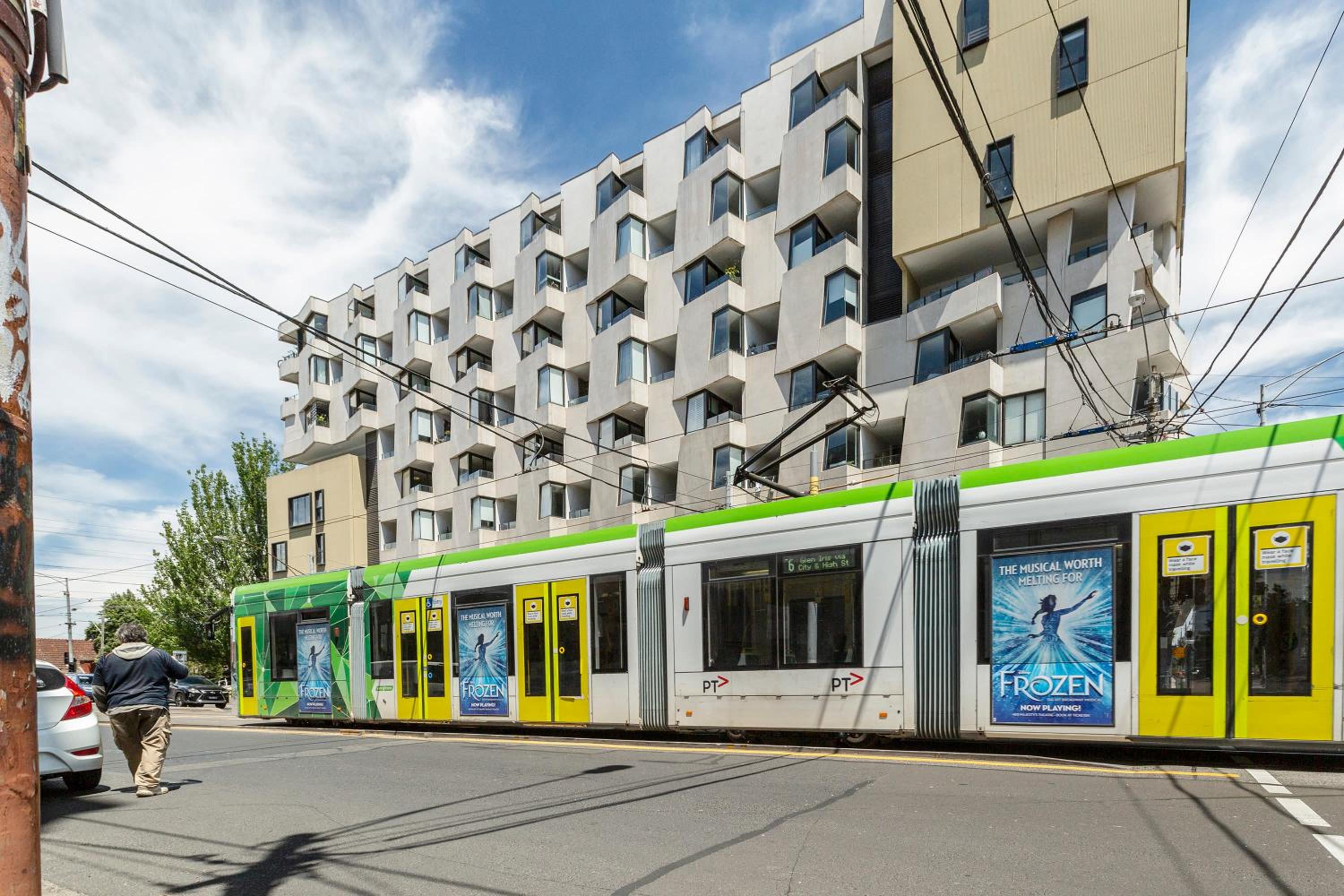 VAQUAY Verge In Brunswick East