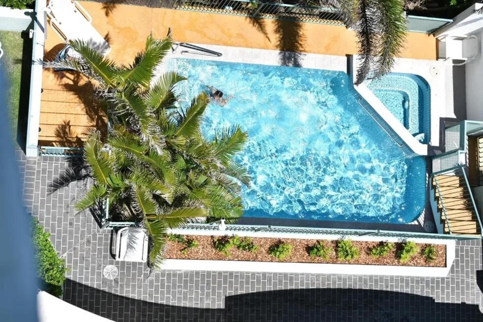 Top floor unit with beach access