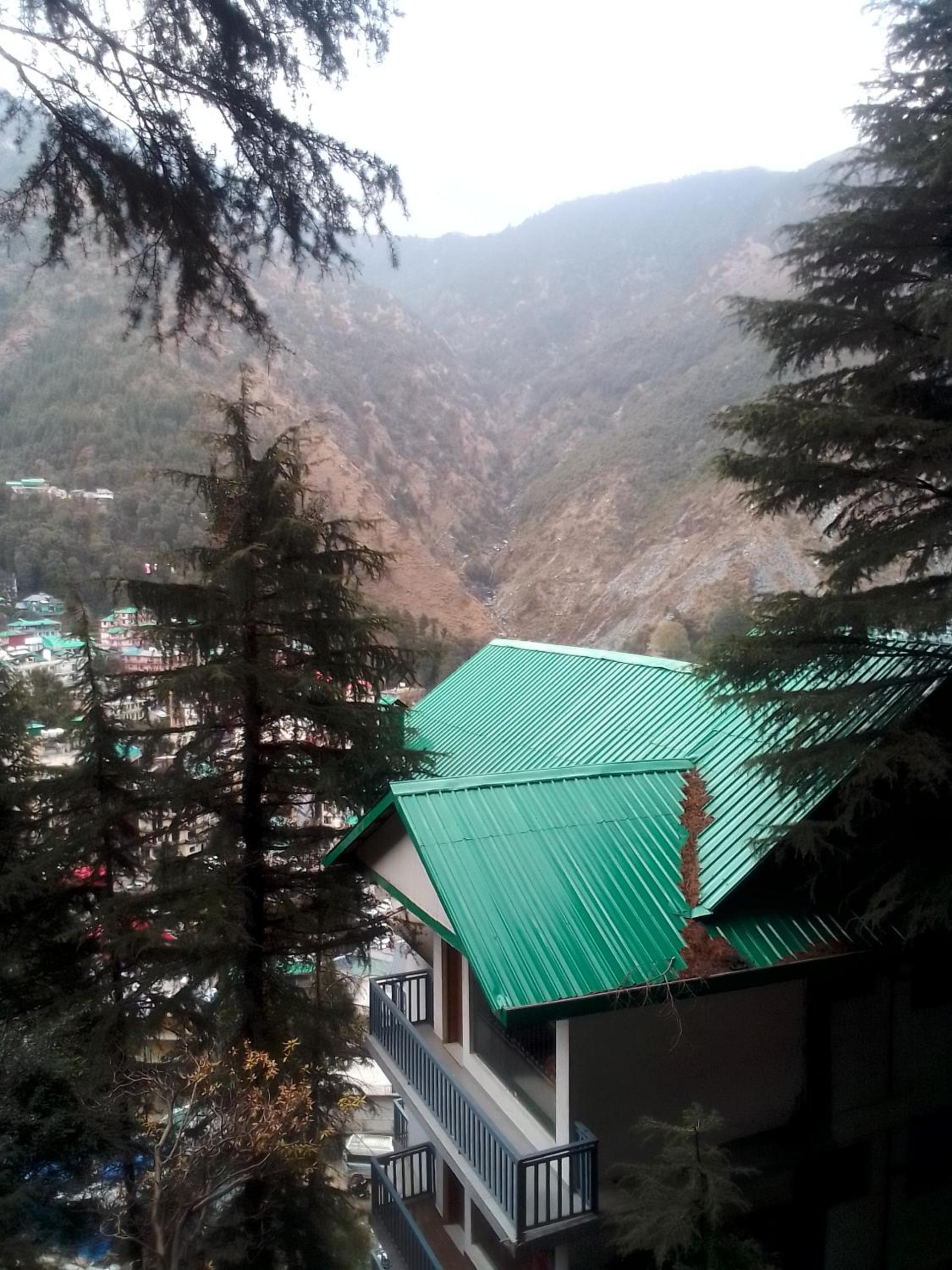 HIMALAYAN Snowline Trekking Homestay view 4