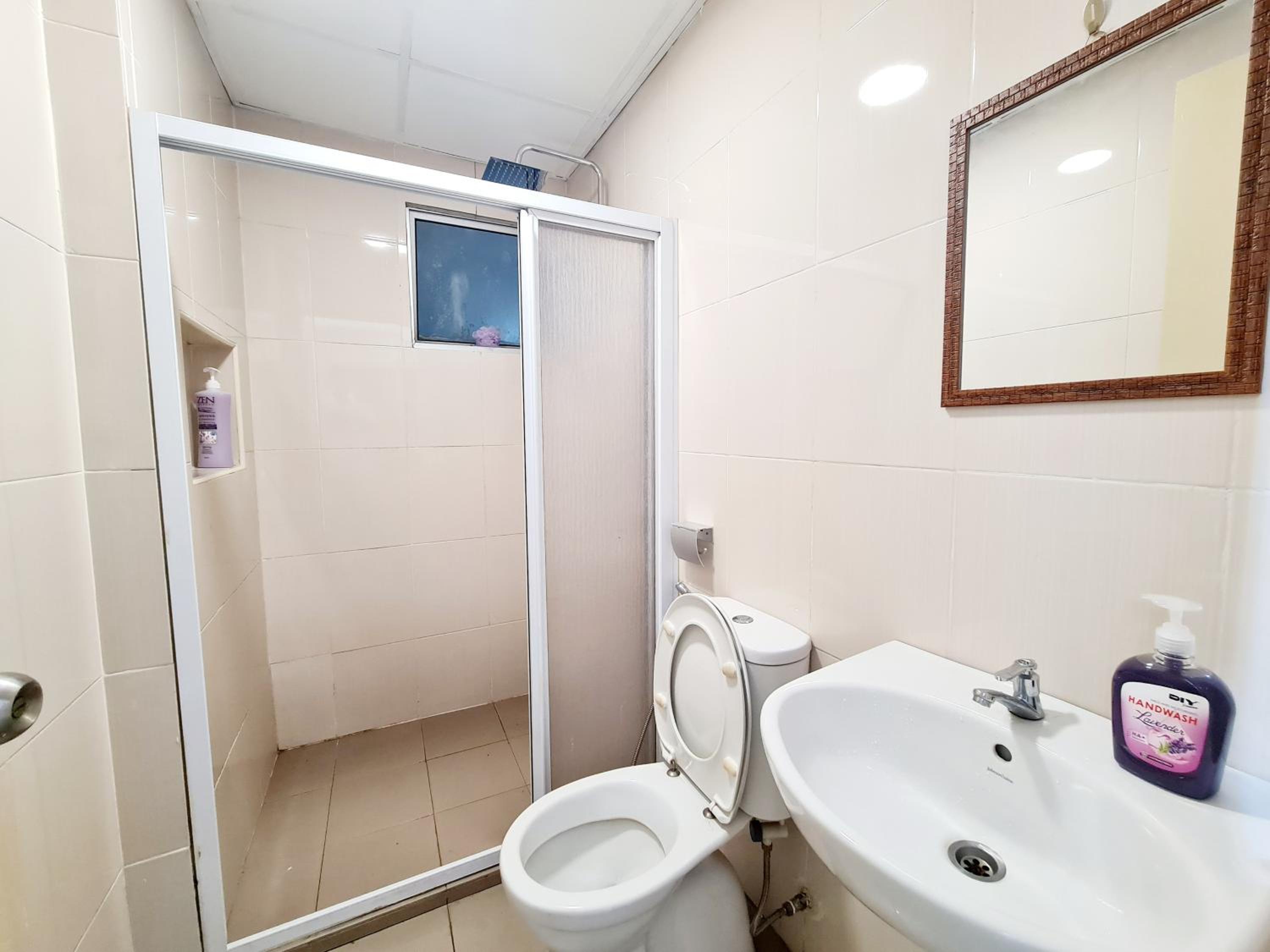 8 Guest 3 Room OUG E3 Old Klang Bkt Jalil Pavilion Stadium Mid Valley Bangsar Puchong IOI