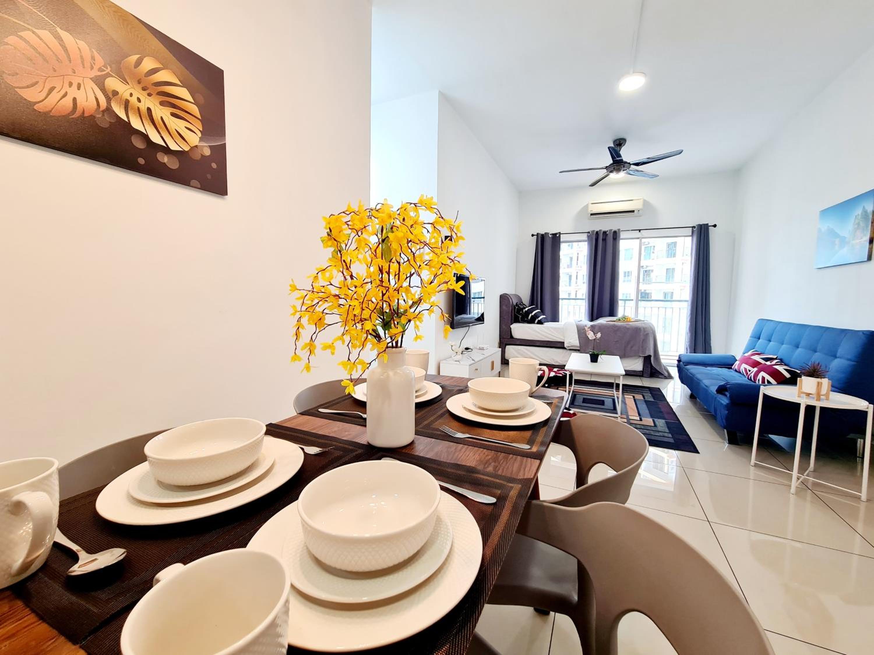 8 Guest 3 Room OUG E3 Old Klang Bkt Jalil Pavilion Stadium Mid Valley Bangsar Puchong IOI