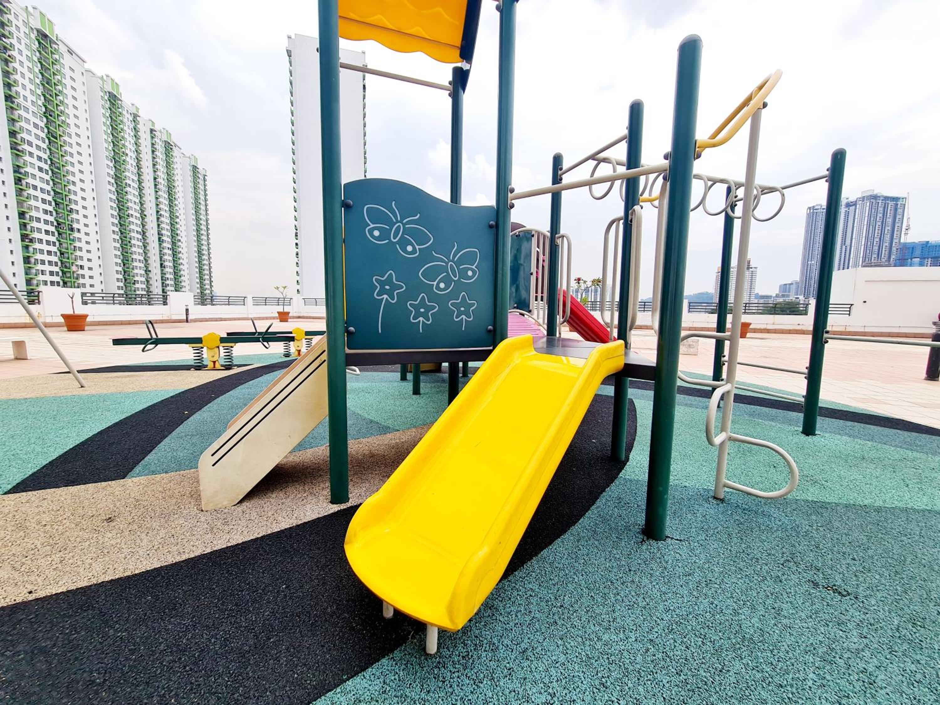 8 Guest 3 Room OUG E3 Old Klang Bkt Jalil Pavilion Stadium Mid Valley Bangsar Puchong IOI