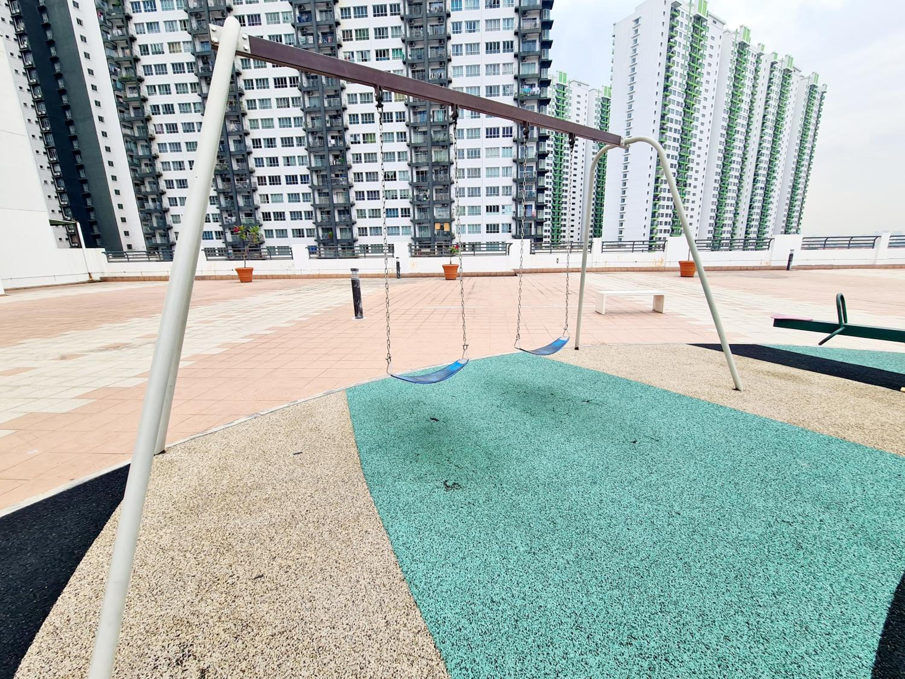 8 Guest 3 Room OUG E3 Old Klang Bkt Jalil Pavilion Stadium Mid Valley Bangsar Puchong IOI