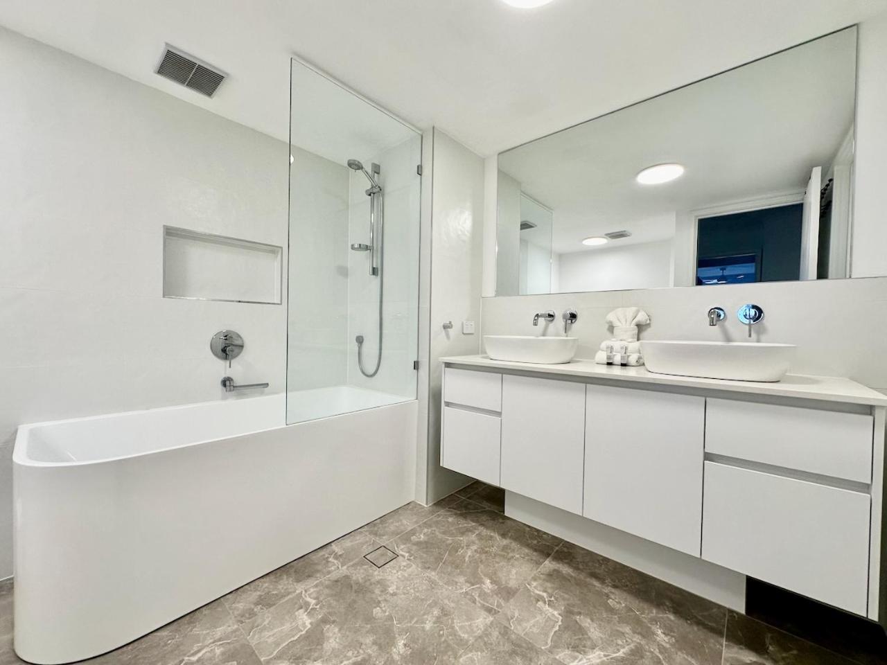 Super Modern Diamond Beach Resort Penthouse 33