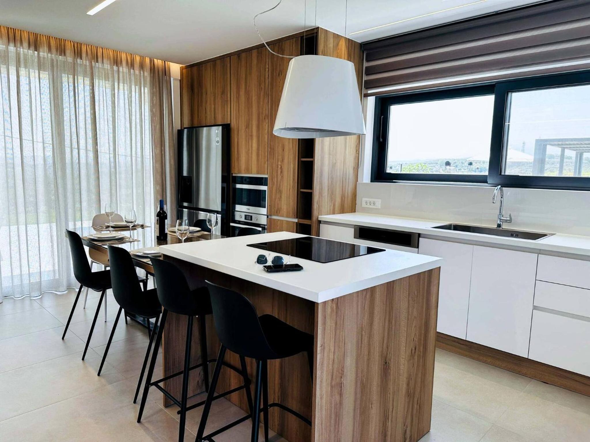 Skyline Serenity Villa 10 people 4bedroom 3ba, 3min To Beach view 3
