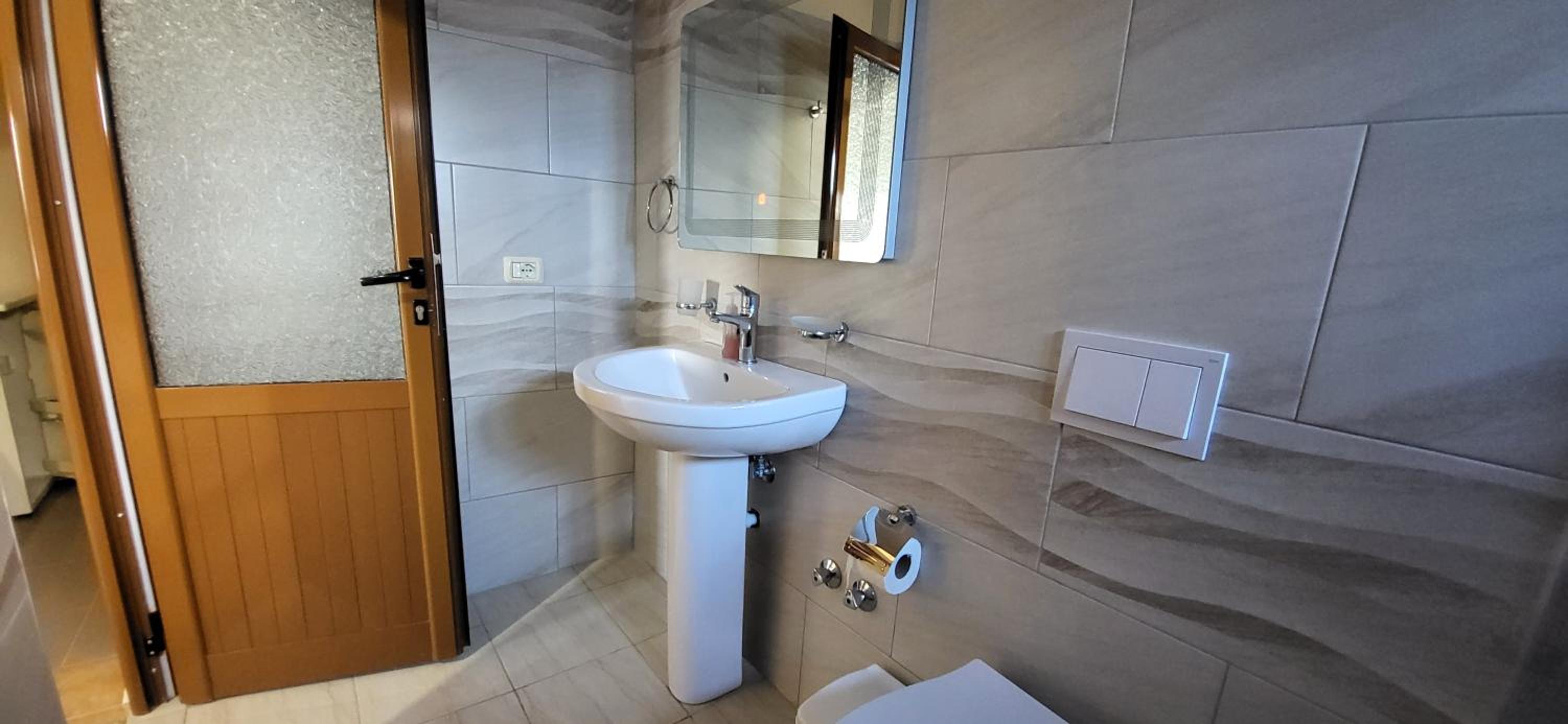 Jon rooms