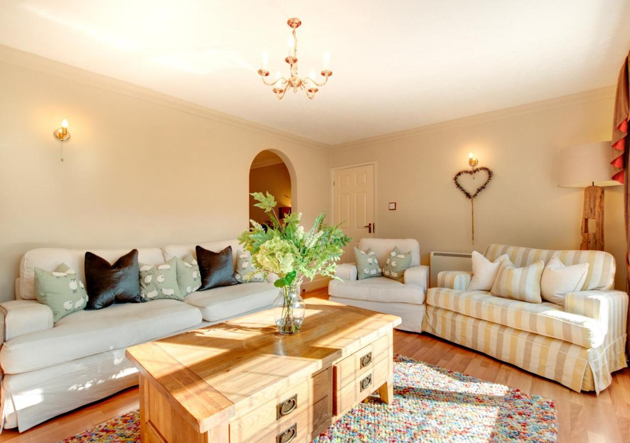 4 Bed in Croyde oc-windy1